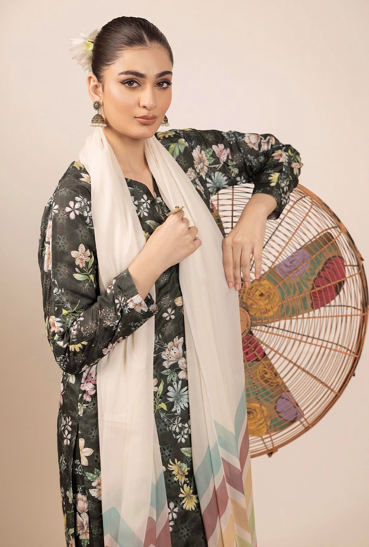 BASIC CHIKANKARI 7707