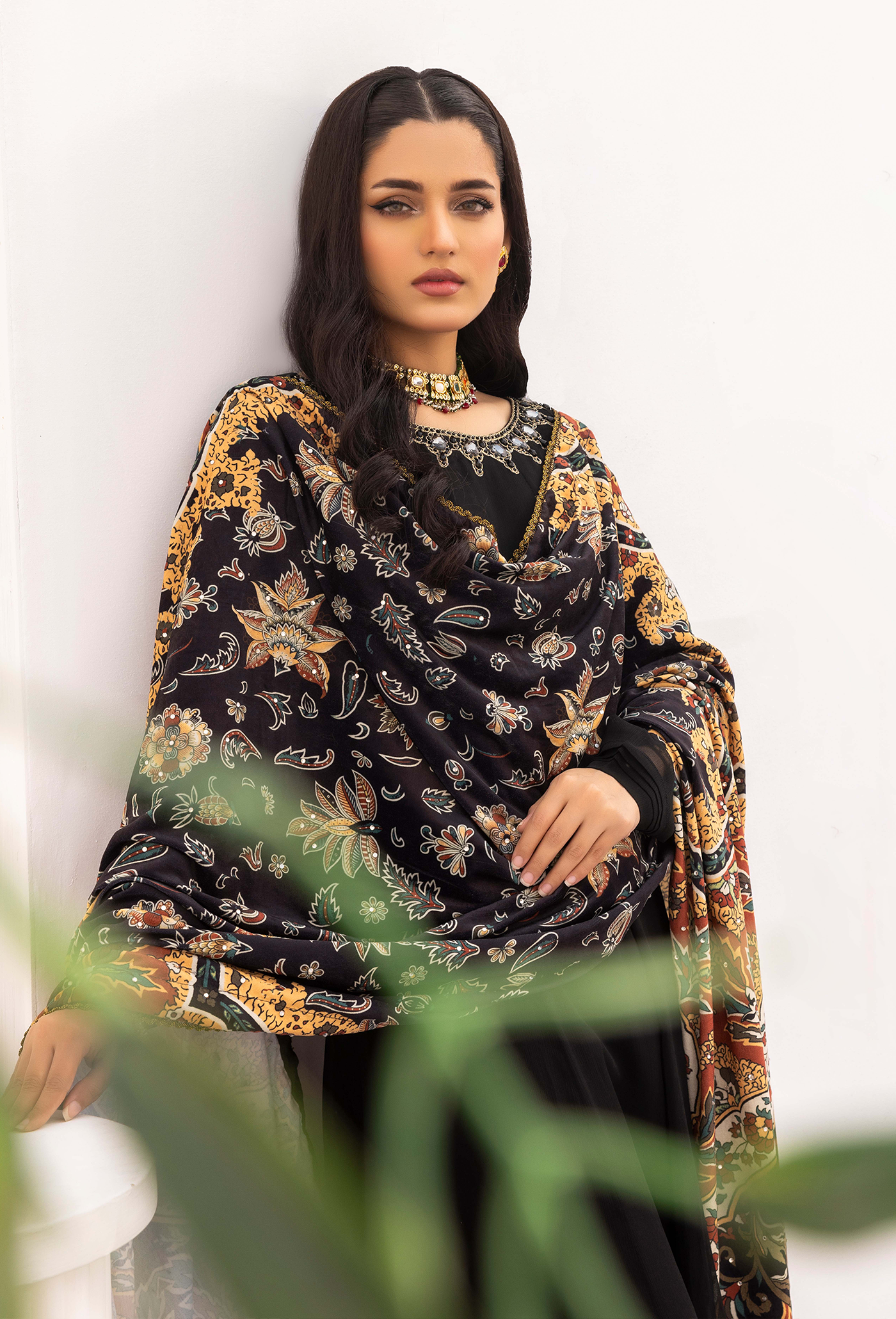 Adan's Velvet- Shawl 5438