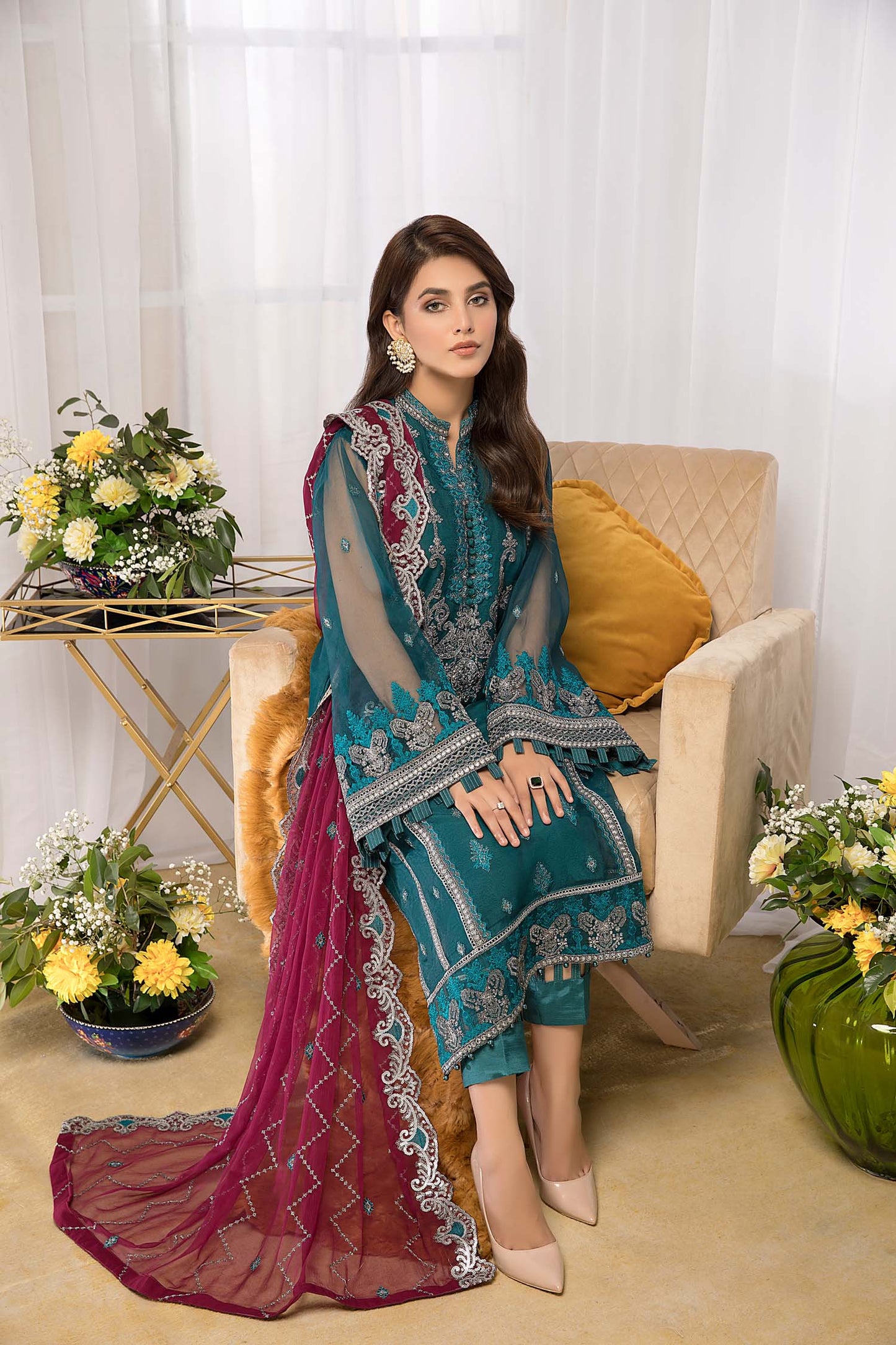 Gracious - Luxury Pret 4PC