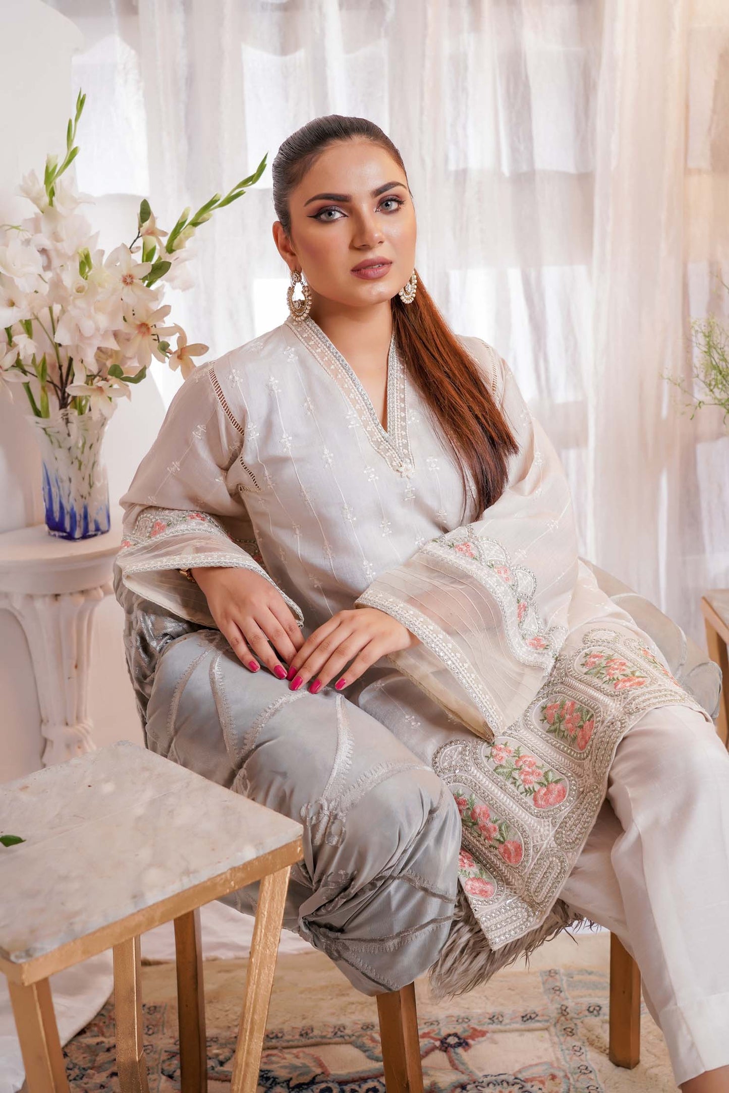 Disown - Embroidered Paper Silk Stitch Kurti