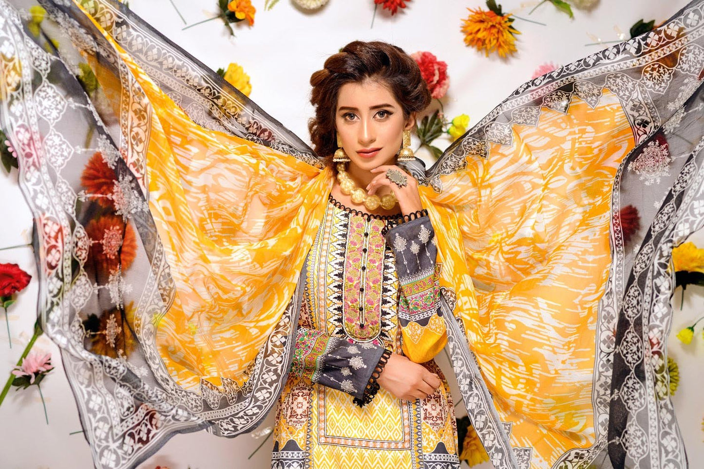 Cundrie - Digital Printed and Embroidered Lawn 3PC