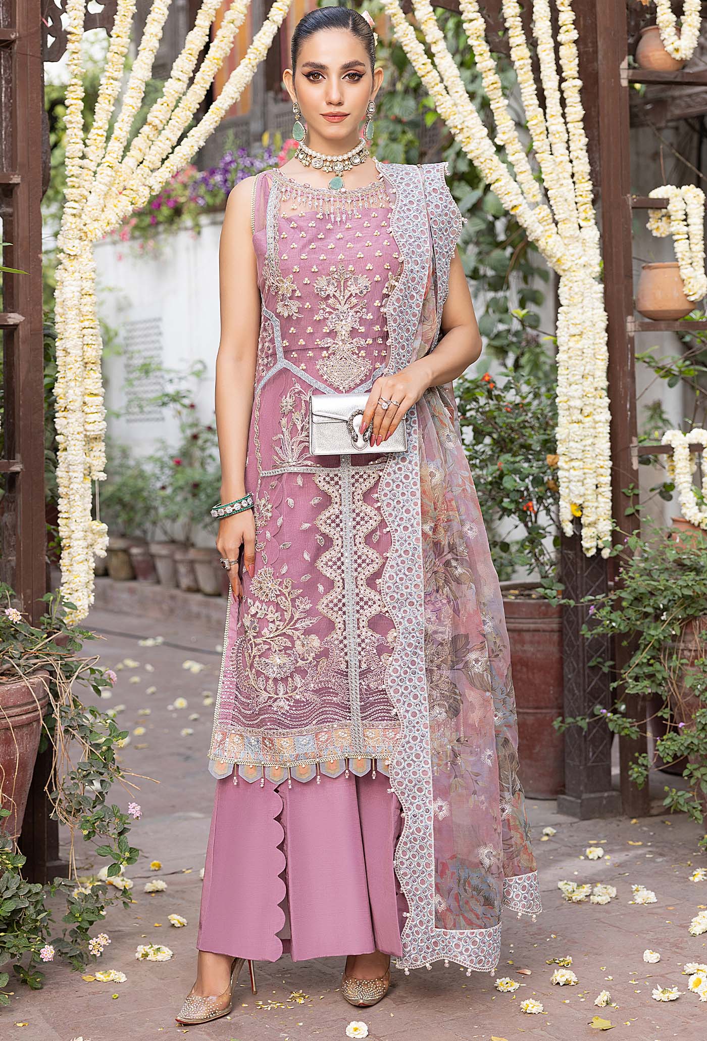 Roshna Begum (A)
