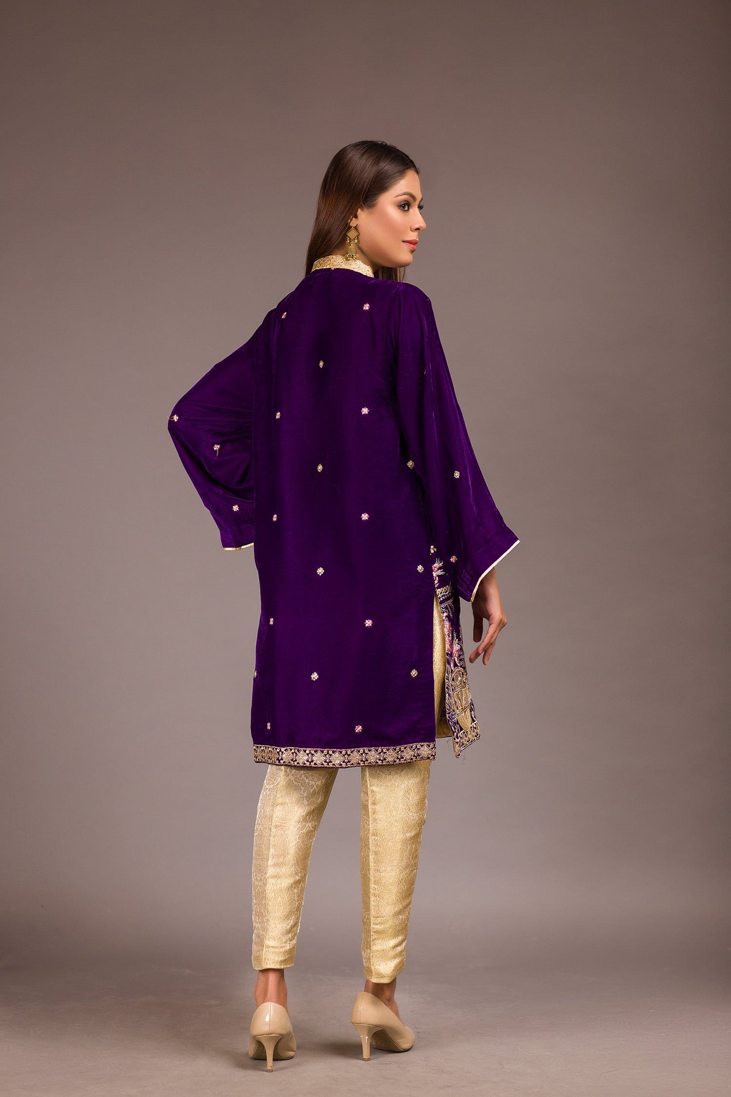 Ingoli - Embroidered Velvet Unstitch Kurti