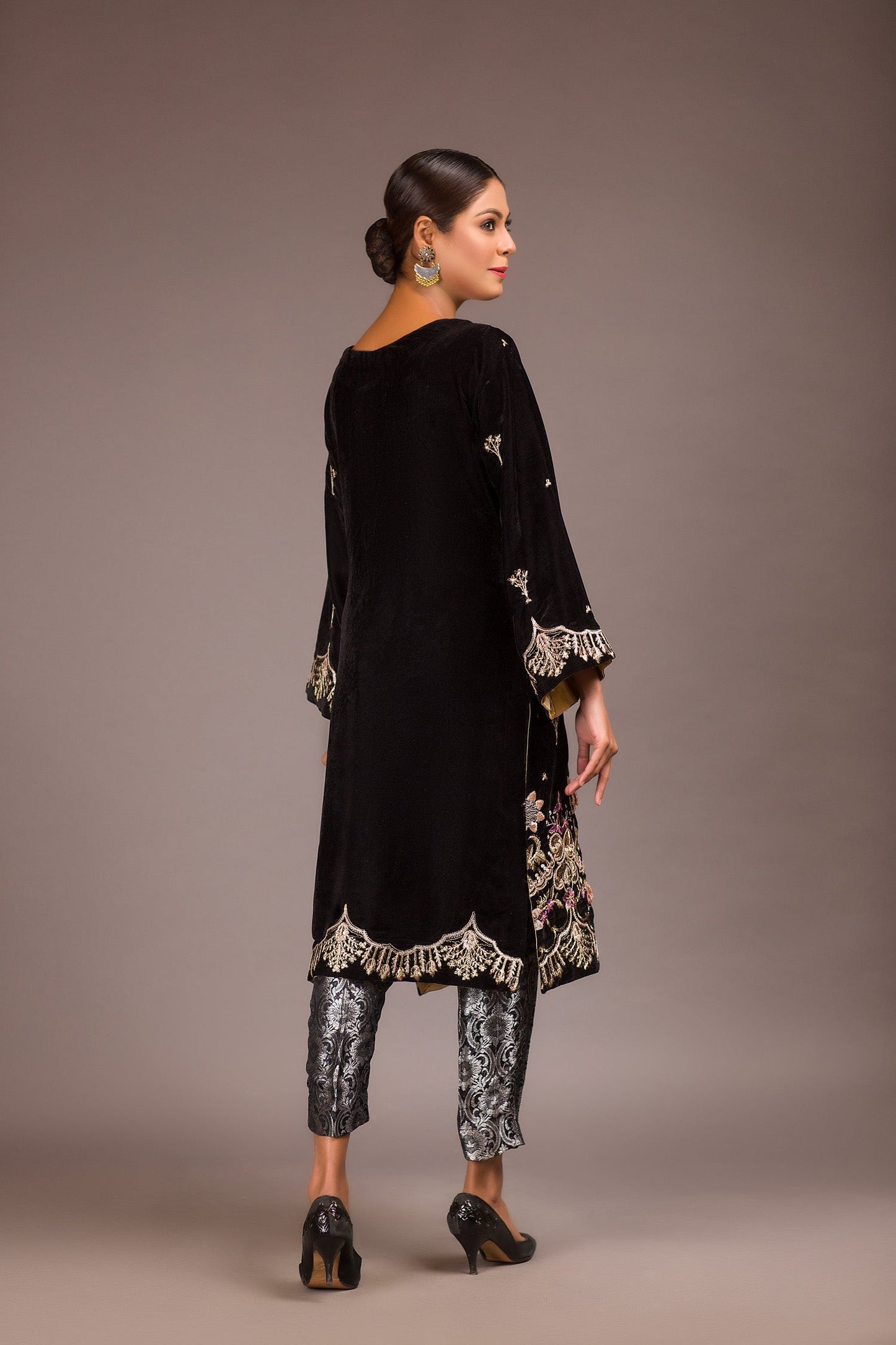 Kumite - Embroidered Velvet Unstitch Kurti