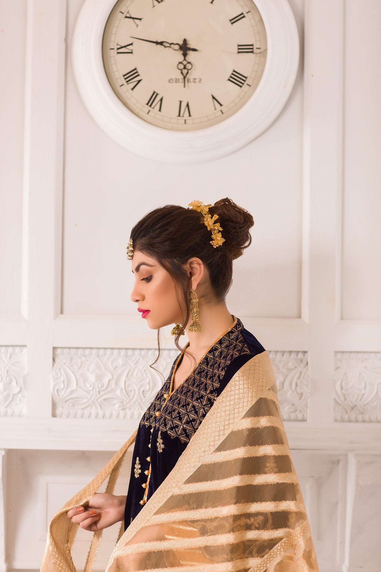 Chandelier - Luxury Embroidered Velvet 3PC