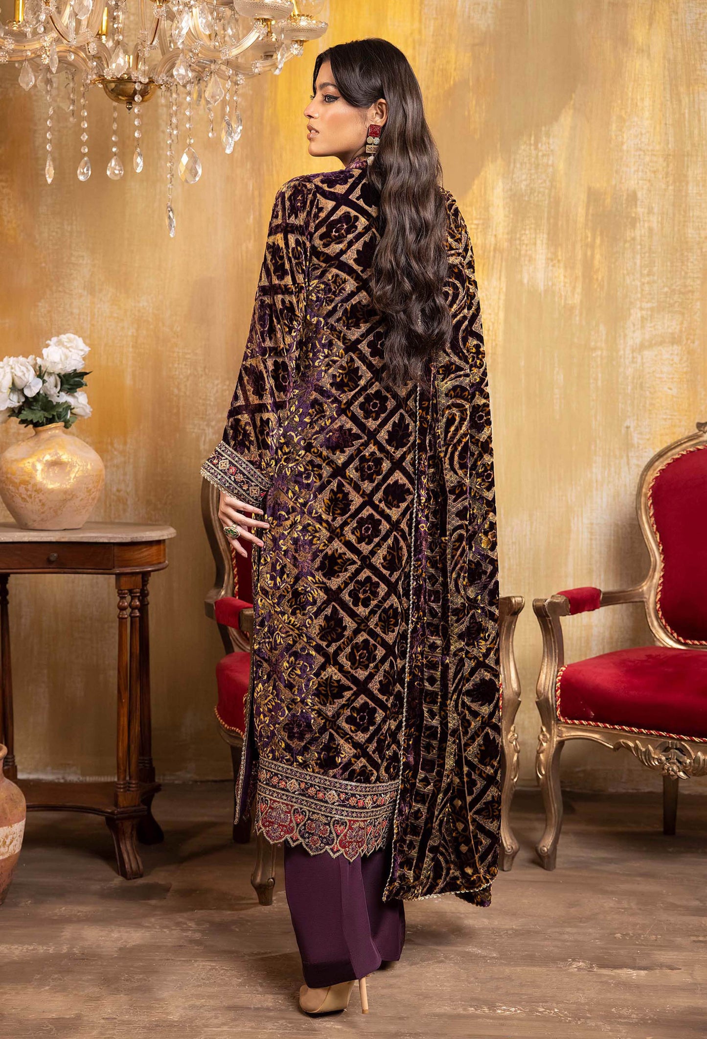 Plachi Embroidered'2 5559