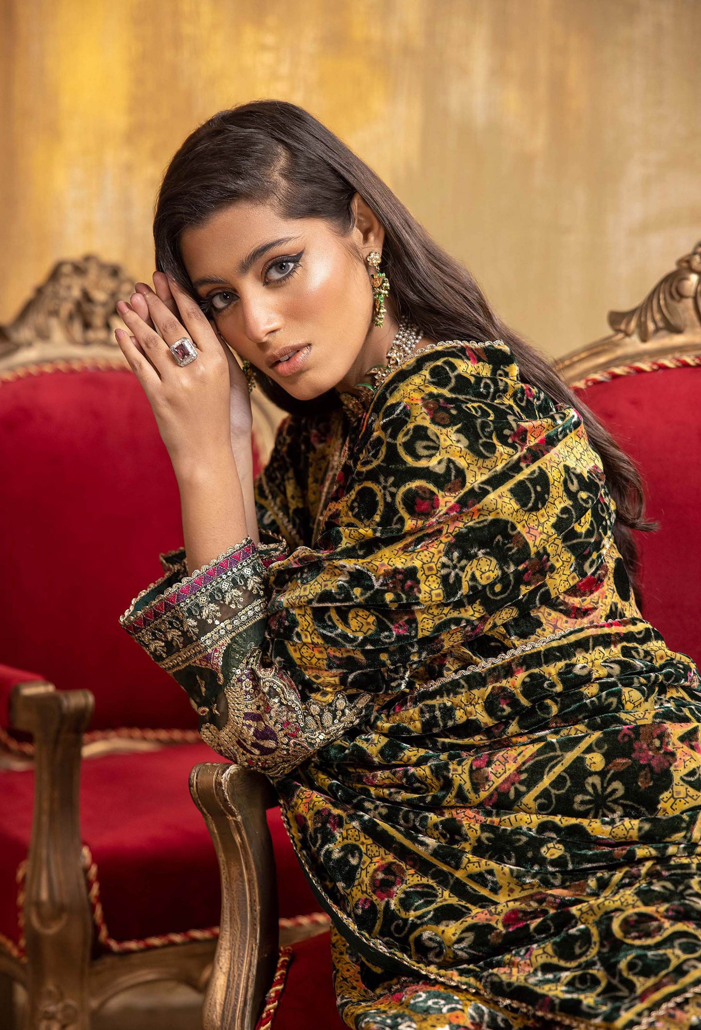 Plachi Embroidered'2 5563