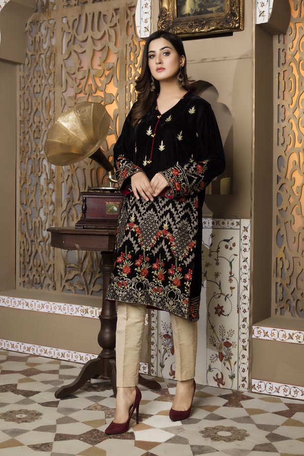 Black 04 - Embroidered Velvet Un Stitched (2 Piece)