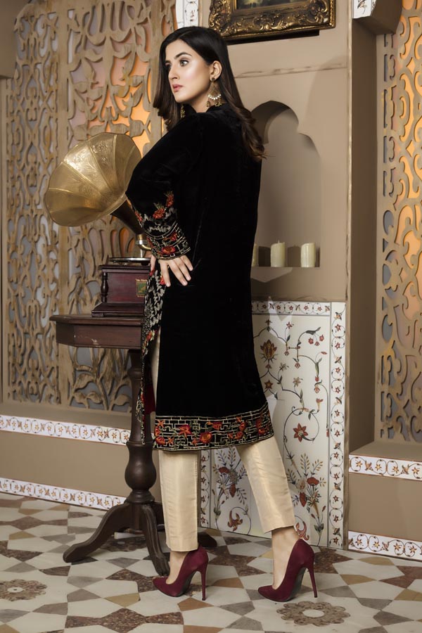 Black 04 - Embroidered Velvet Un Stitched (2 Piece)