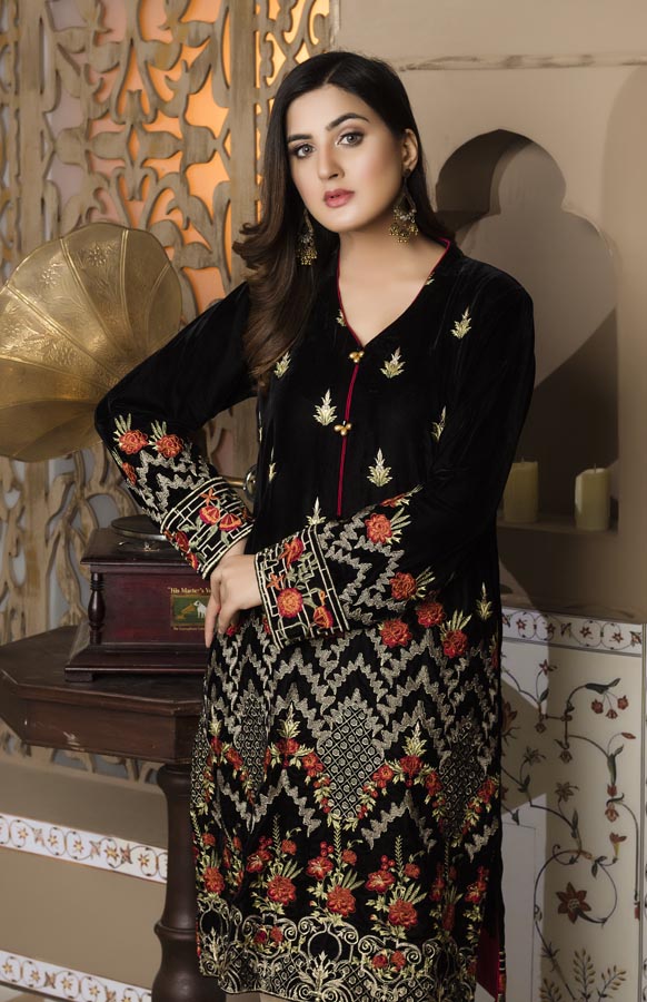 Black 04 - Embroidered Velvet Un Stitched (2 Piece)