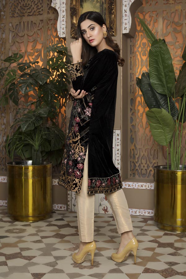 Black 05 - Embroidered Velvet Un Stitched (2 Piece)