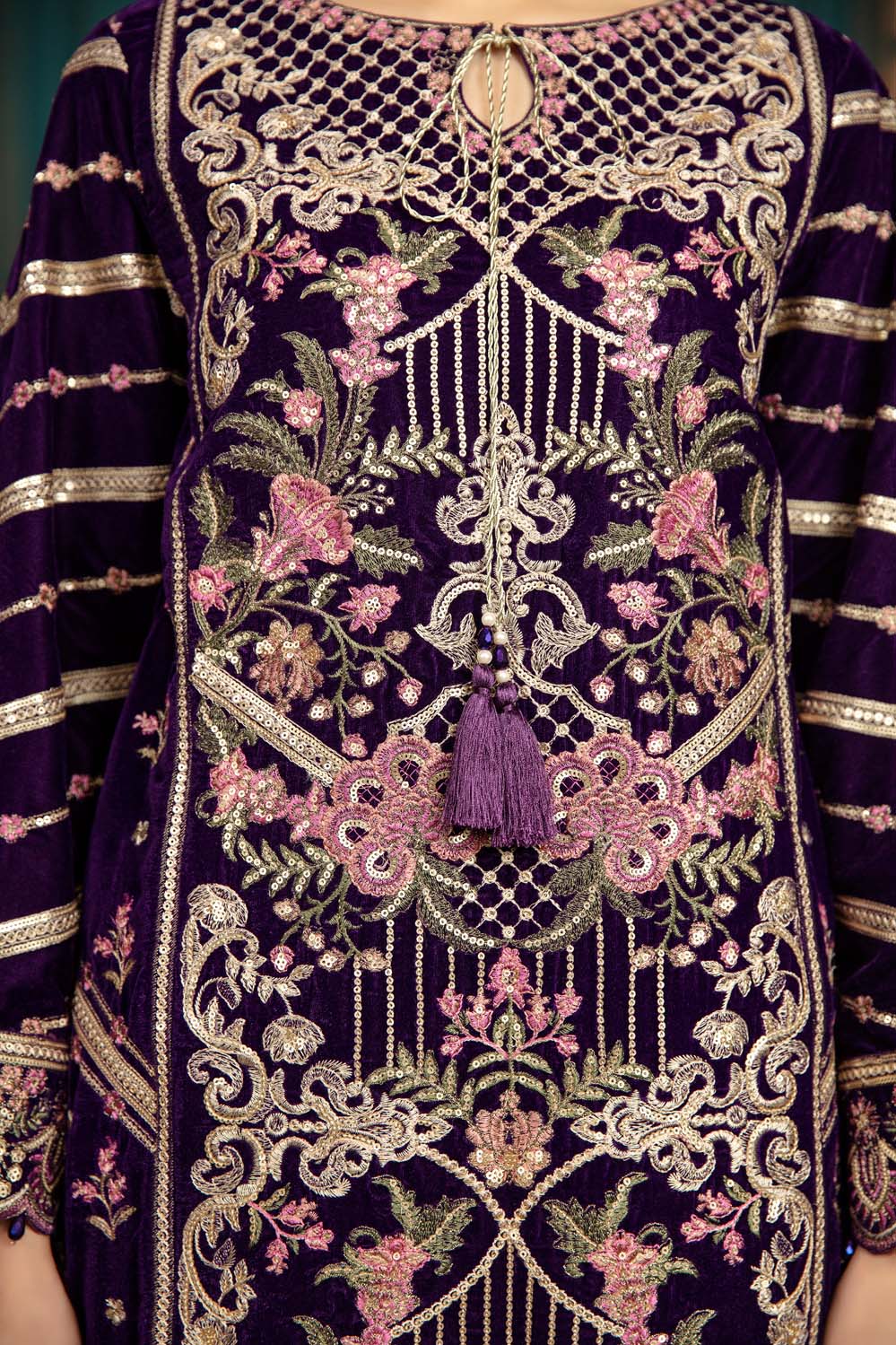 Crawl Flower - Stitched Embroidered Velvet 2PC