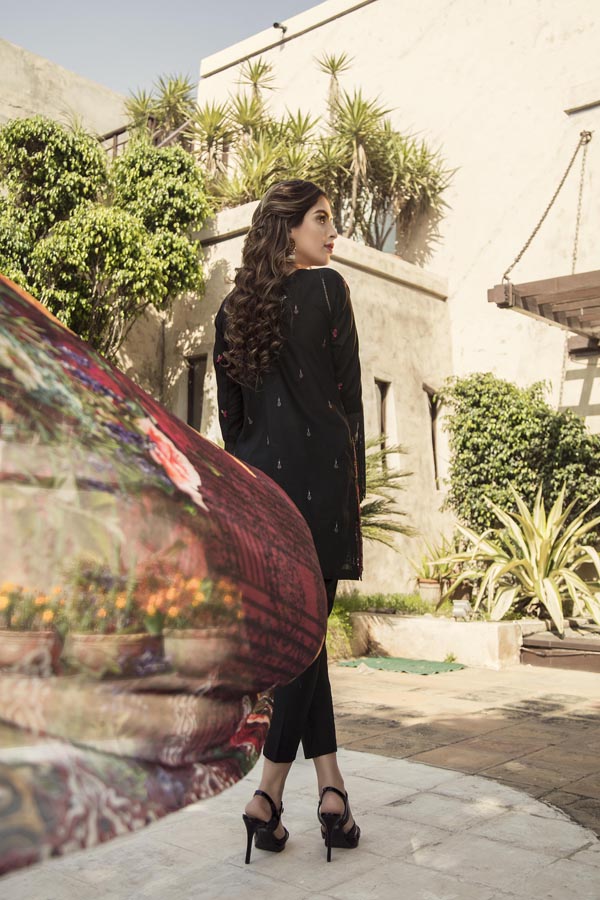 Black - Embroidered Lawn Collection UN-Stitched (3 Piece)
