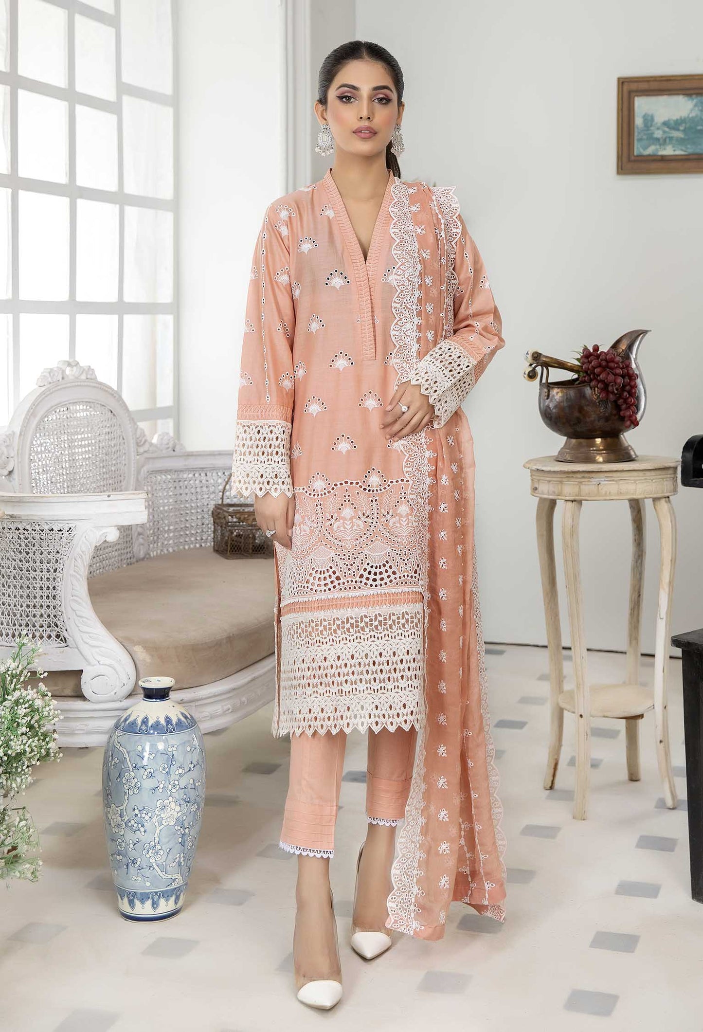 Peach Sorbet - Exclusive Schiffli Pret