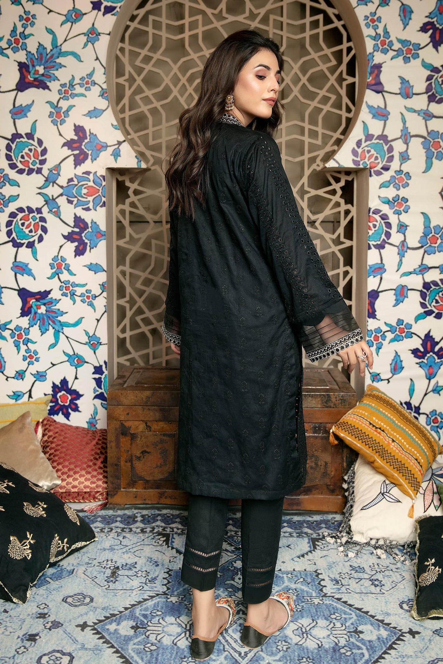 Sifar - Schiffli Embroidered Lawn Stitch Kurti