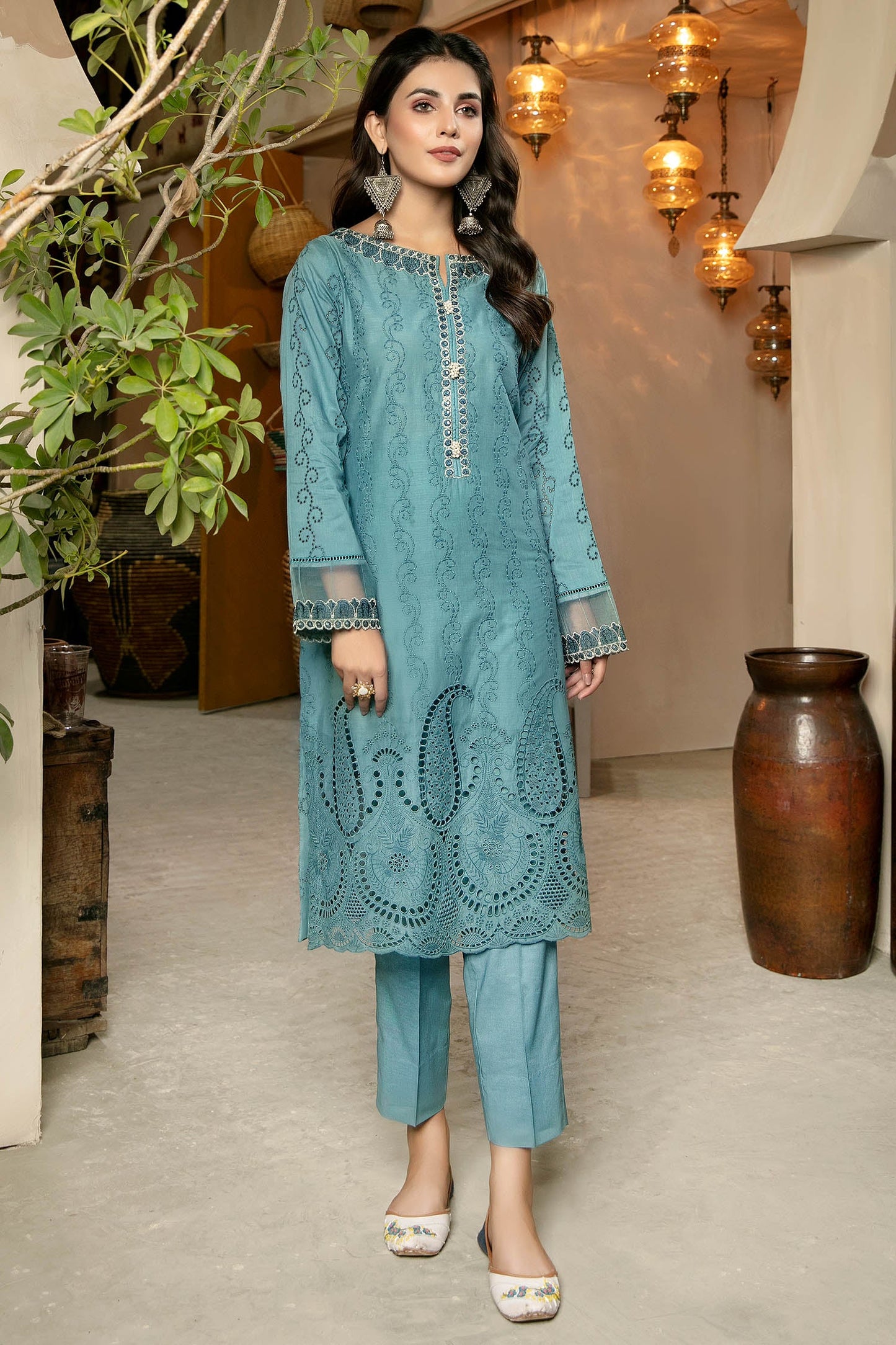 Fernweh - Schiffli Embroidered Lawn Stitch Kurti