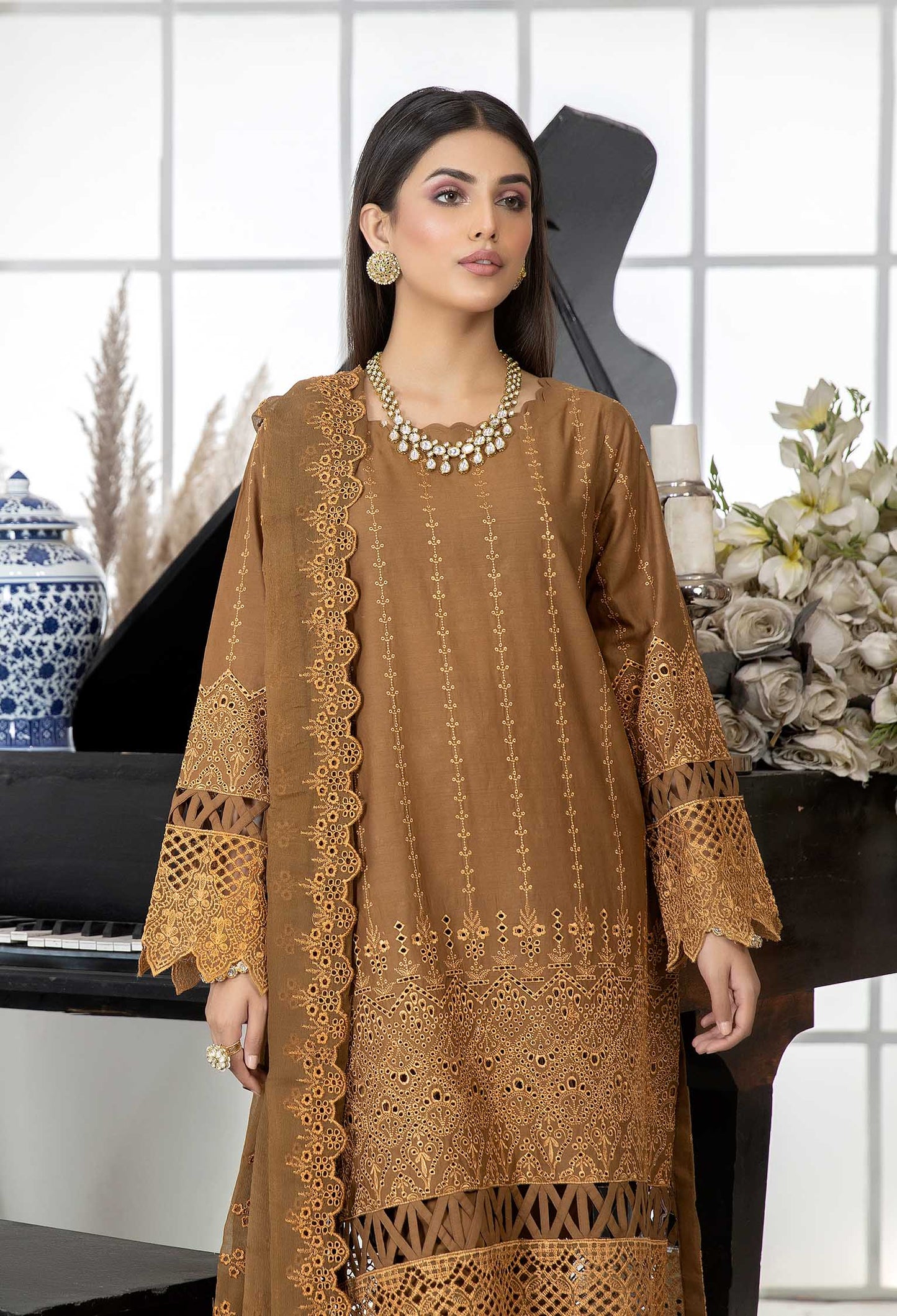 Gold Rust - Exclusive Schiffli Pret