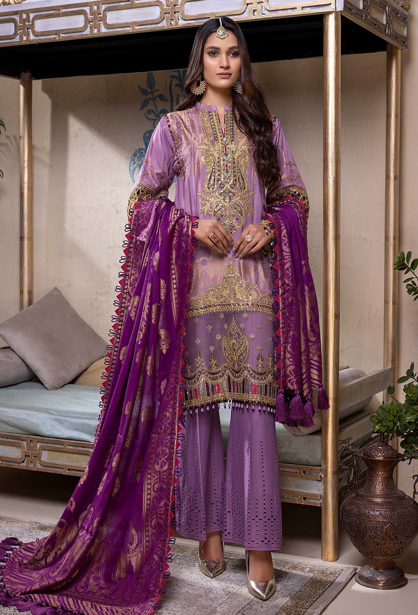Wax flower - Schiffli Embroidered Jacquard Lawn 3PC