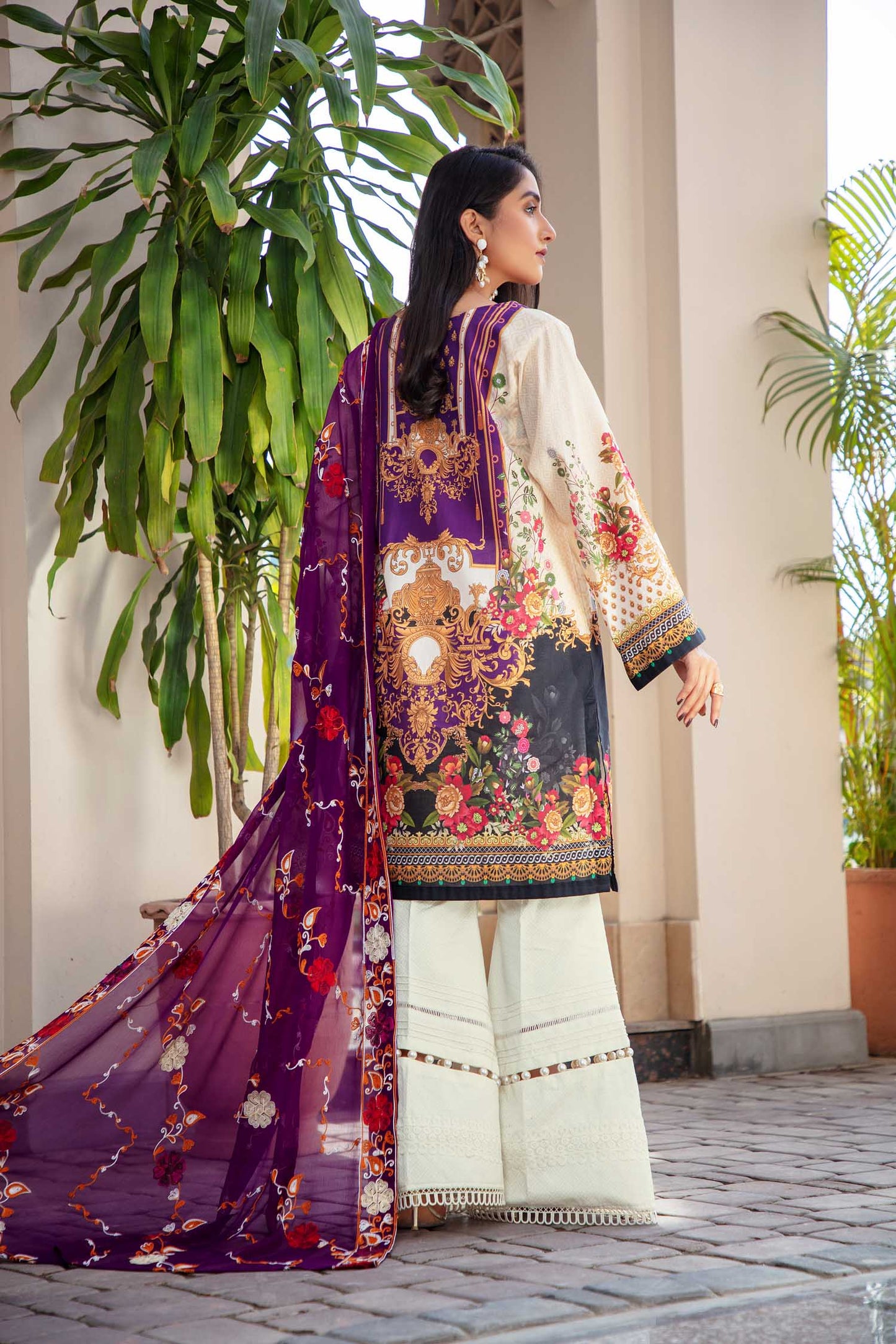 Endearing - Digital Printed & Embroidered Lawn 3PC