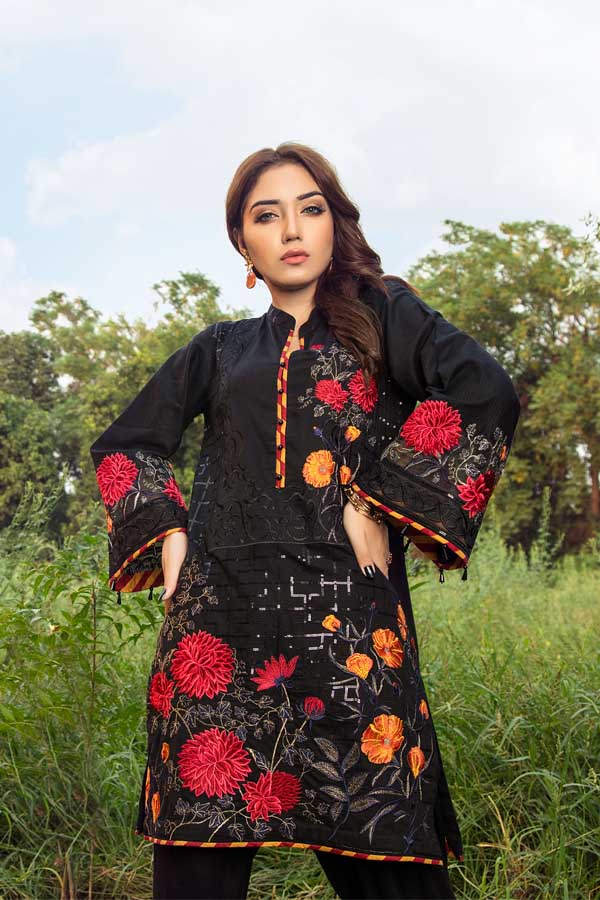 Blooming Black - Stitched kurti