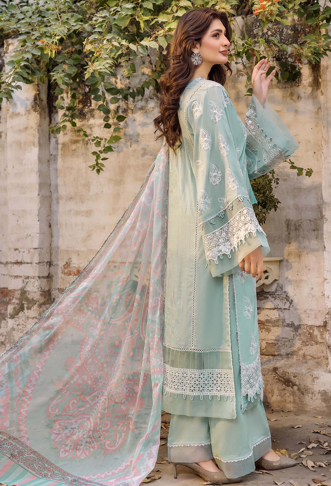 CHIKANKARI 4770