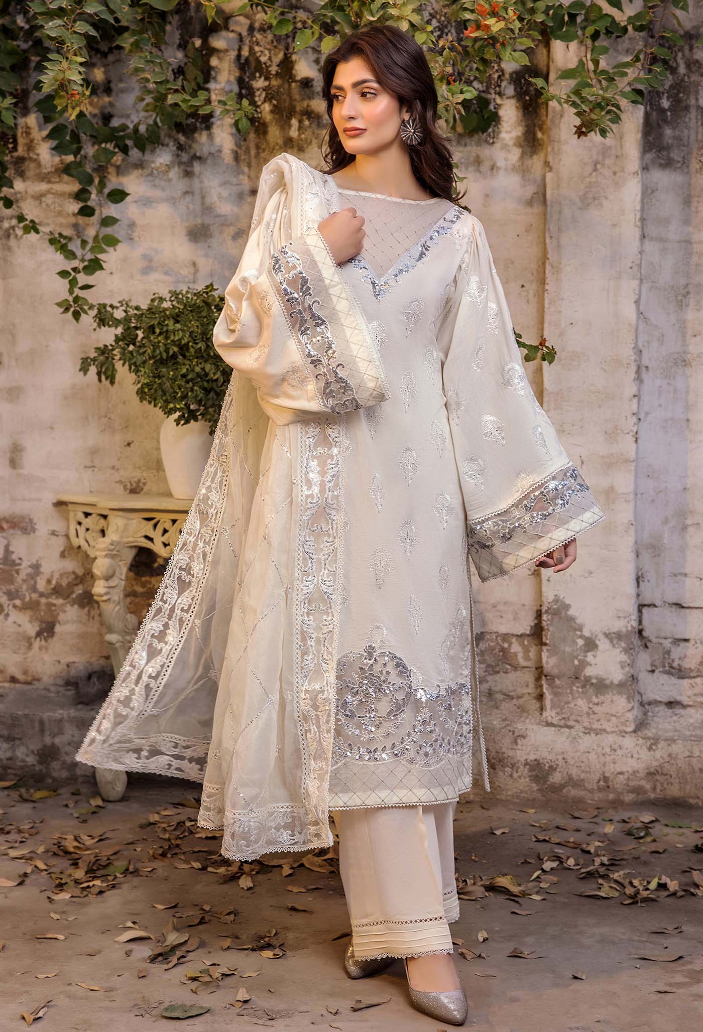 CHIKANKARI 4771