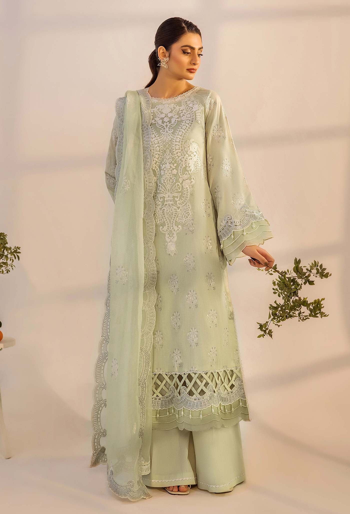 CHIKANKARI 4775