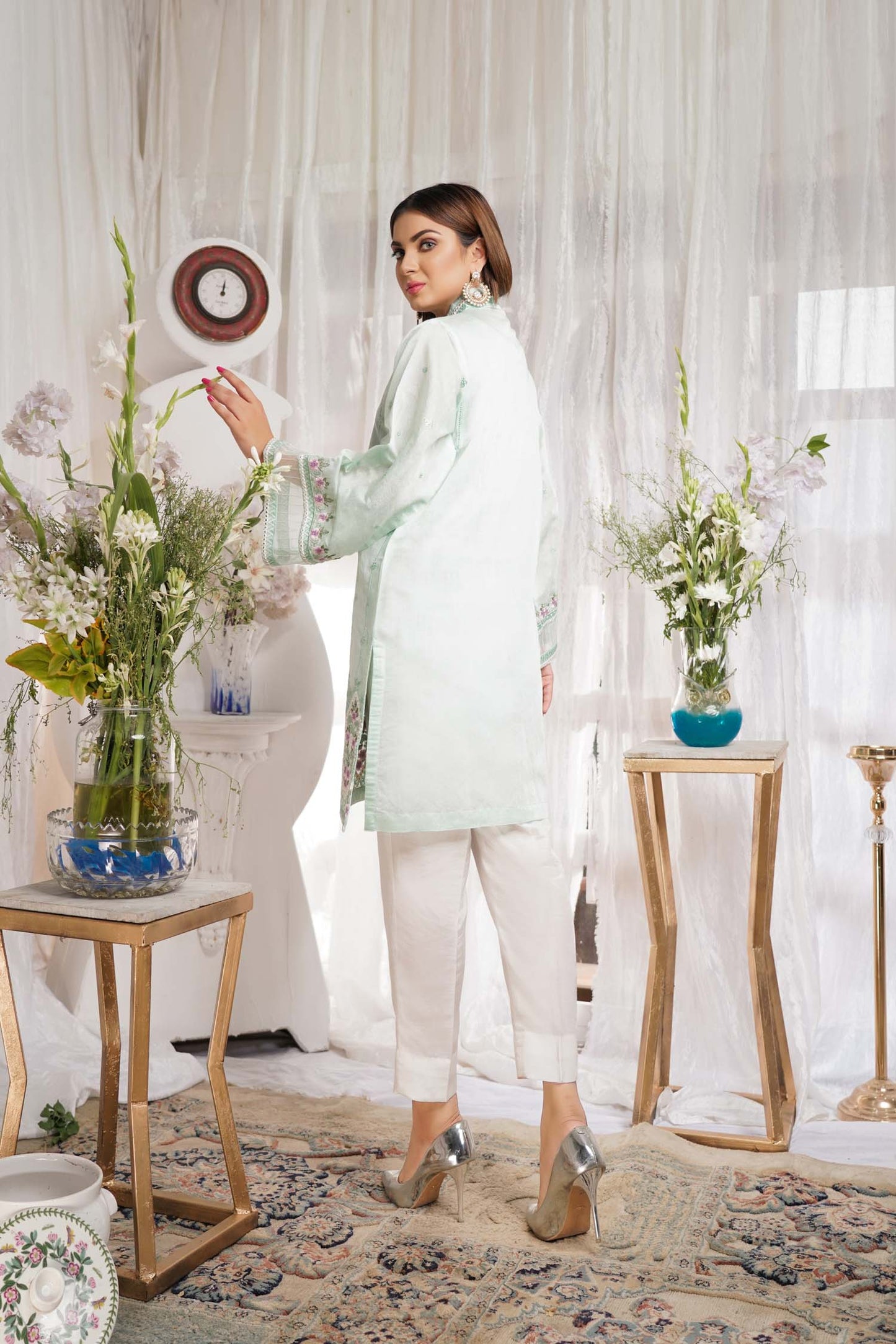 Enervate - Embroidered Paper Silk Stitch Kurti