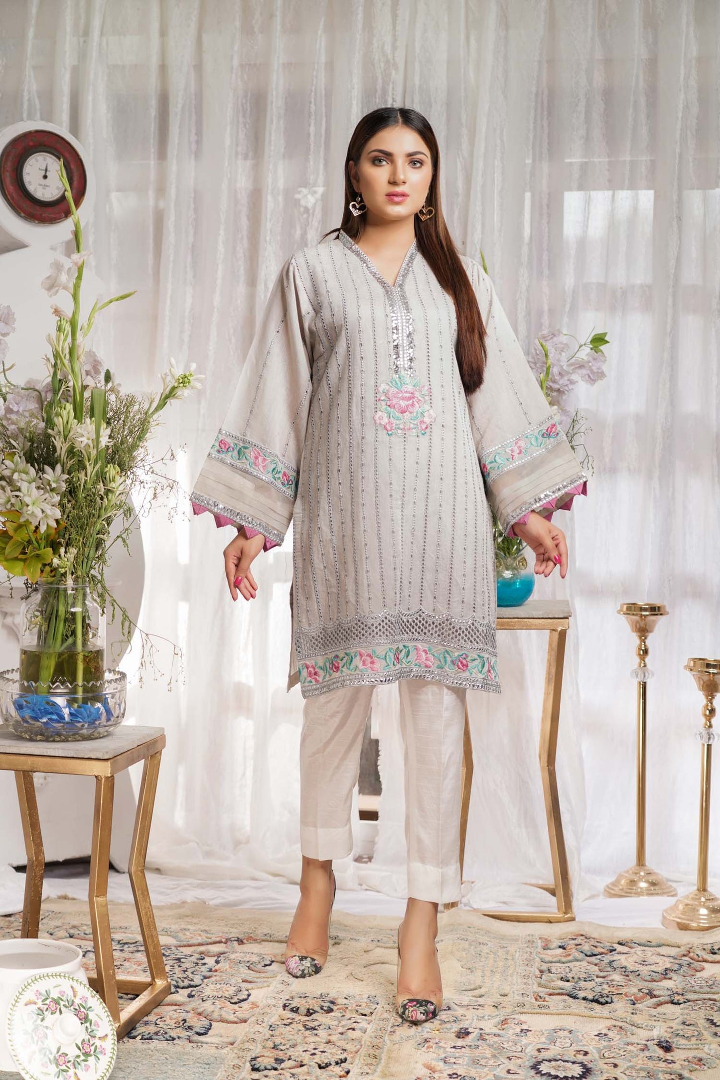 Desiccate - Embroidered Paper Silk Stitch Kurti