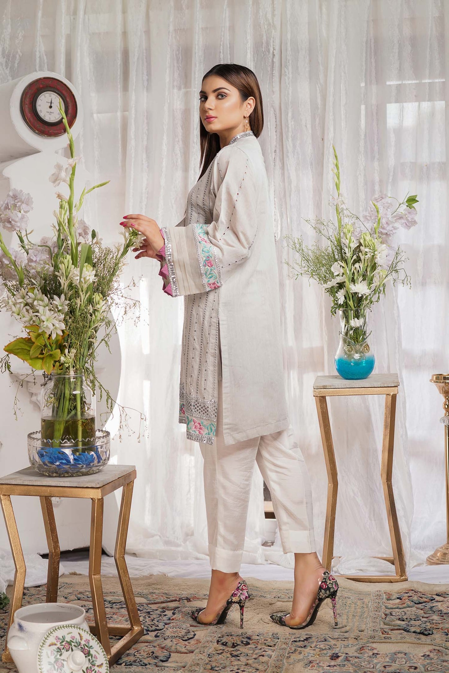 Desiccate - Embroidered Paper Silk Stitch Kurti