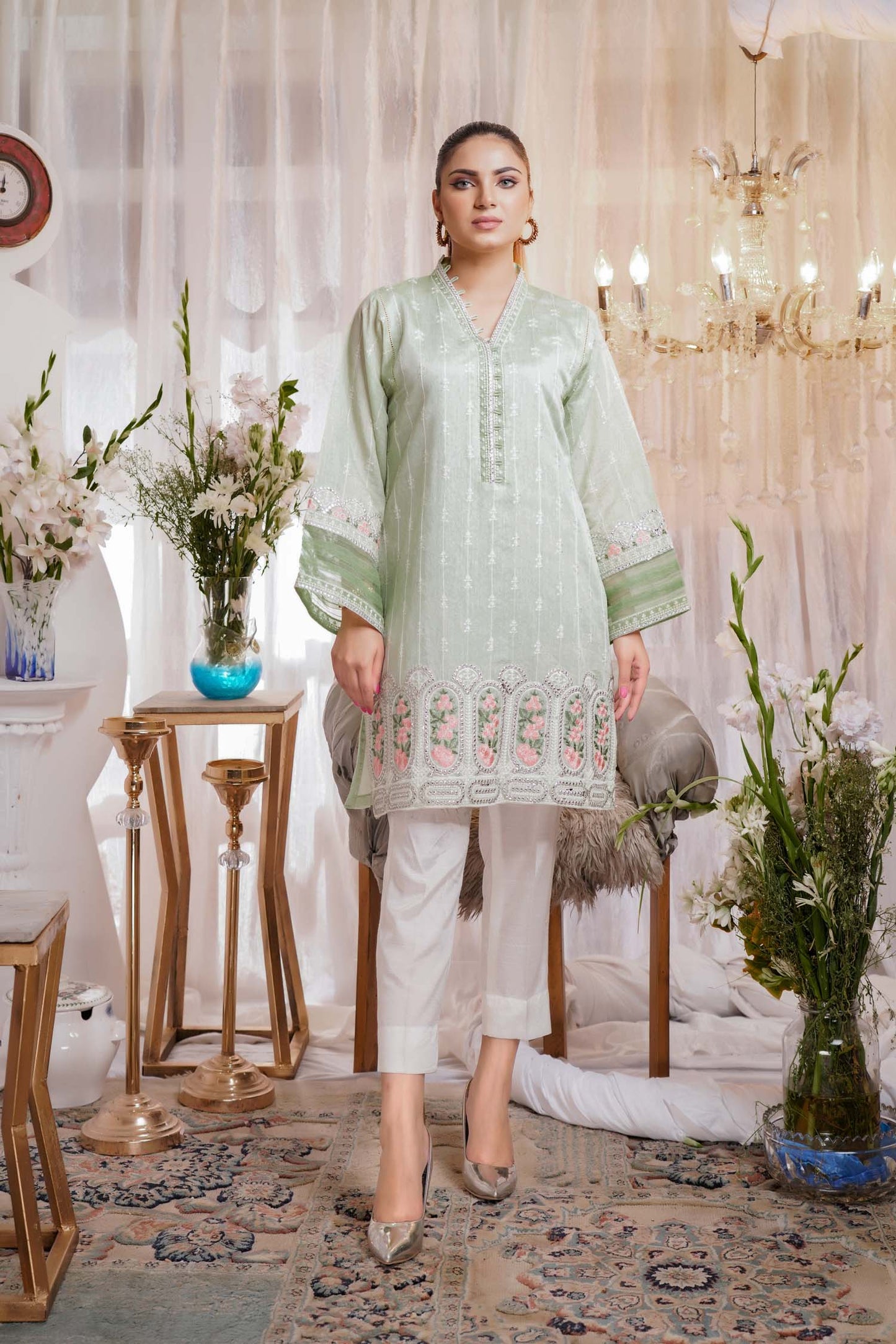 Foist Gradual - Embroidered Paper Silk Stitch Kurti
