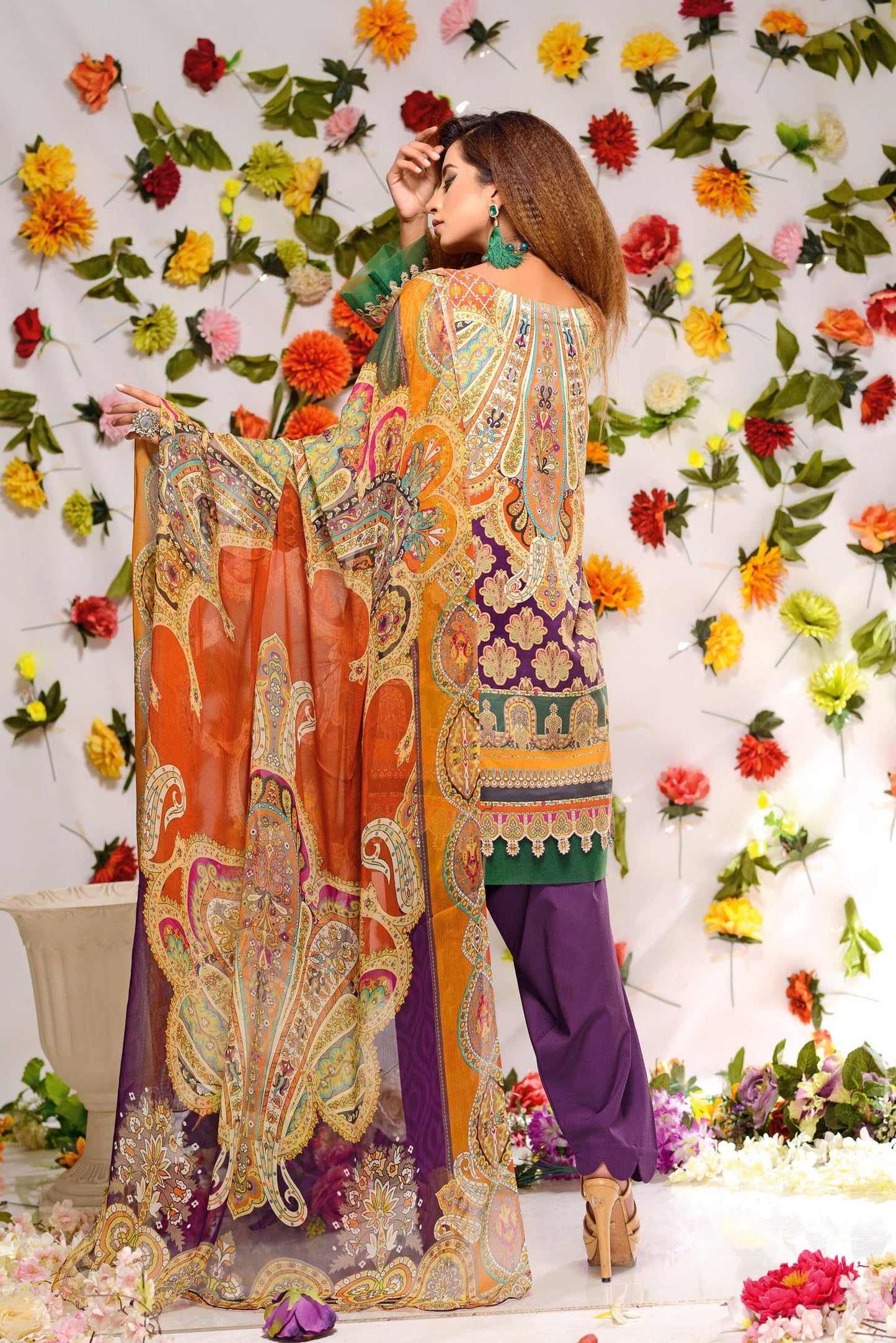 Briciu - Digital Printed and Embroidered Lawn 3PC
