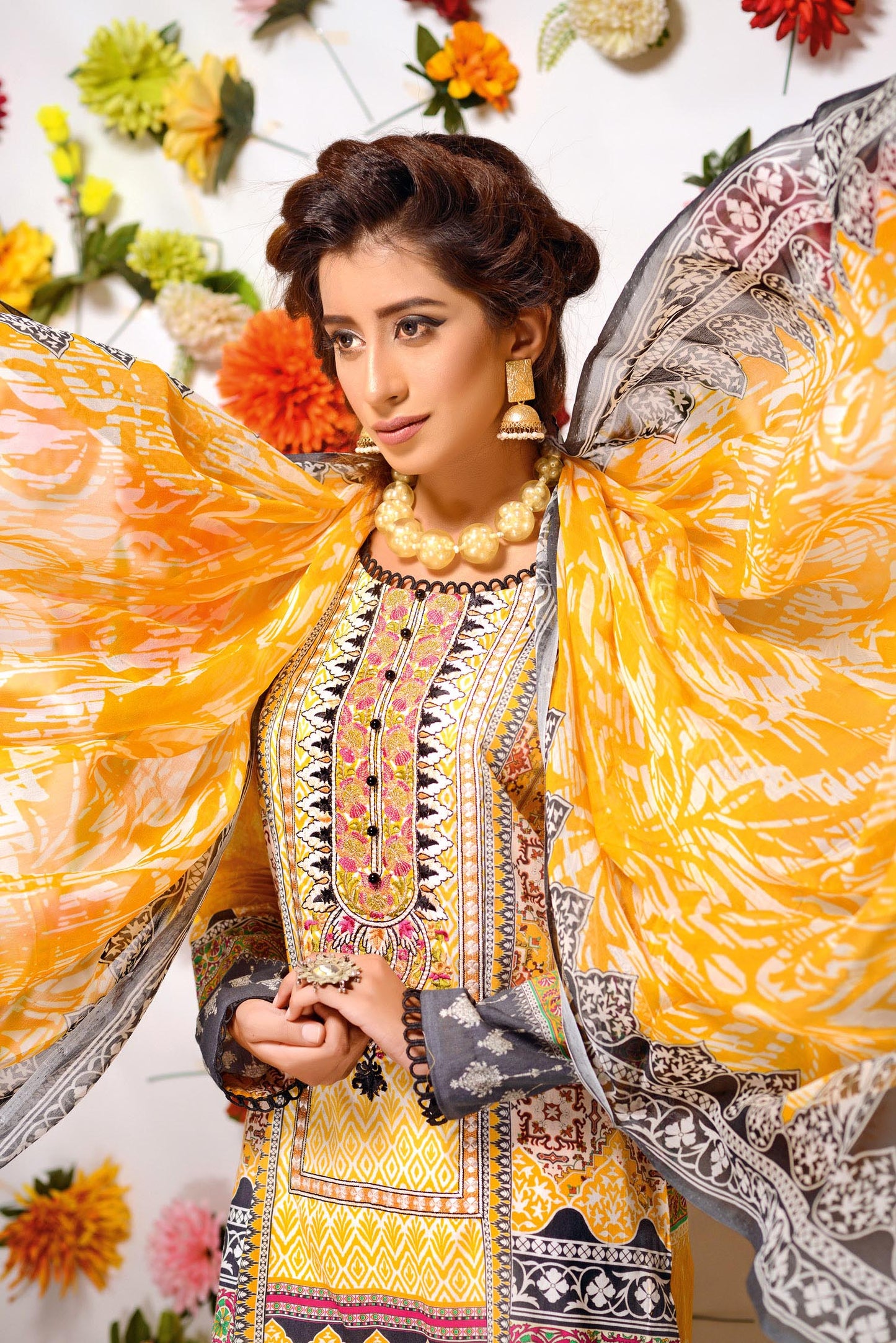 Cundrie - Digital Printed and Embroidered Lawn 3PC