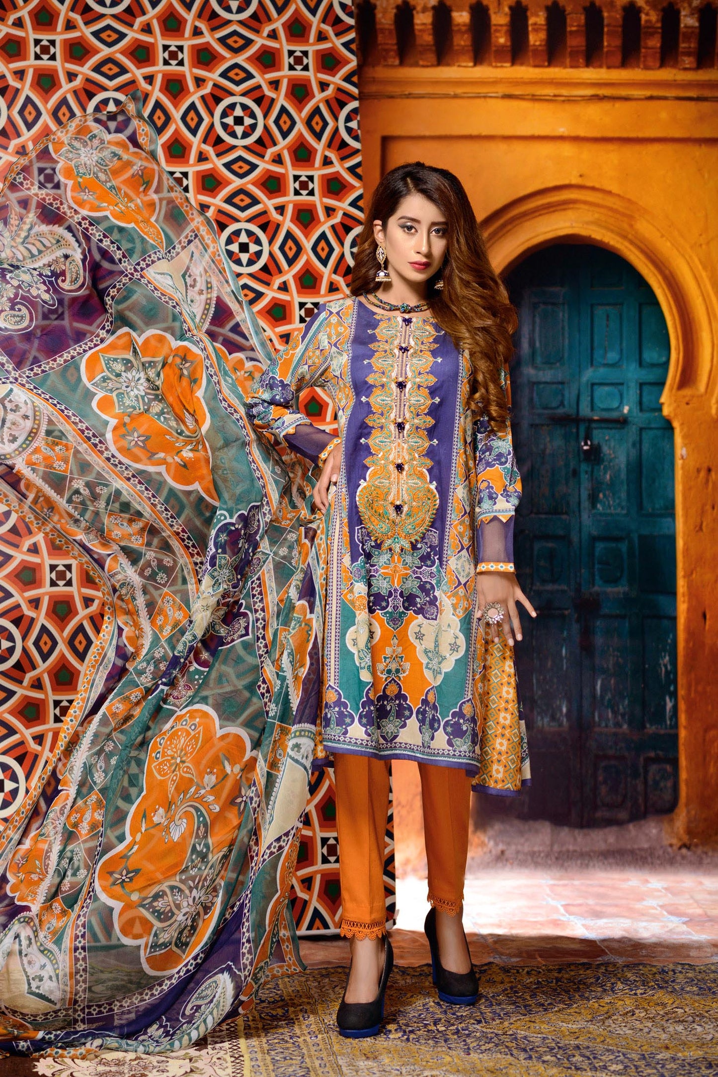 Clover - Digital Printed and Embroidered Lawn 3PC