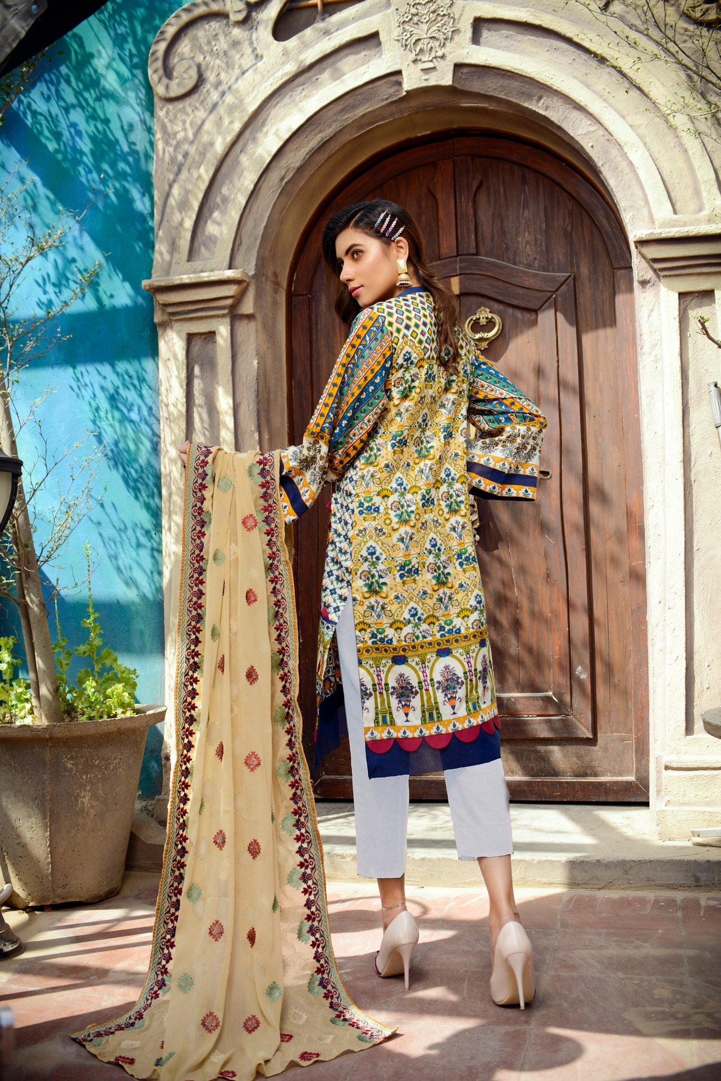 canary - Printed and Embroidered Lawn 3PC