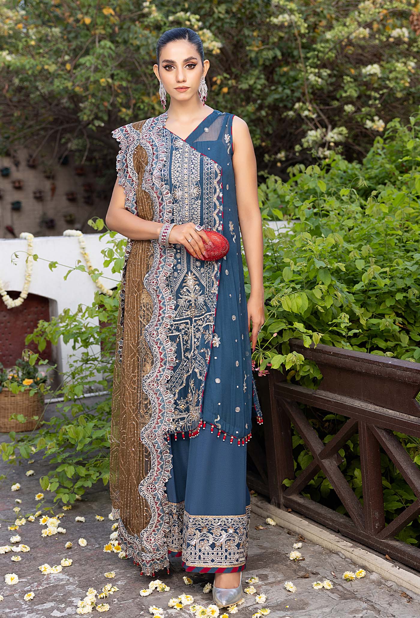 Hoor-un-Nisa Begum (A)