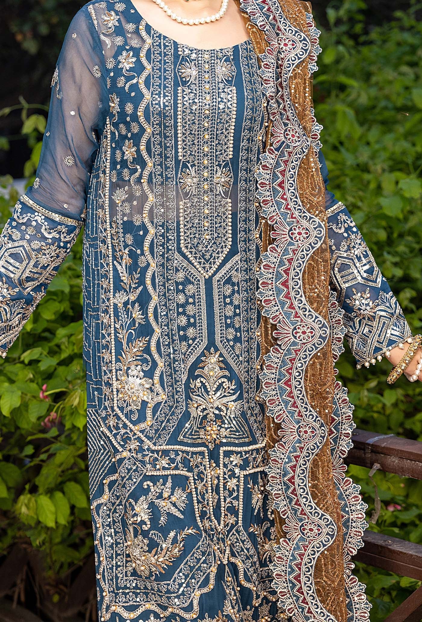 Hoor-un-Nisa Begum (B)