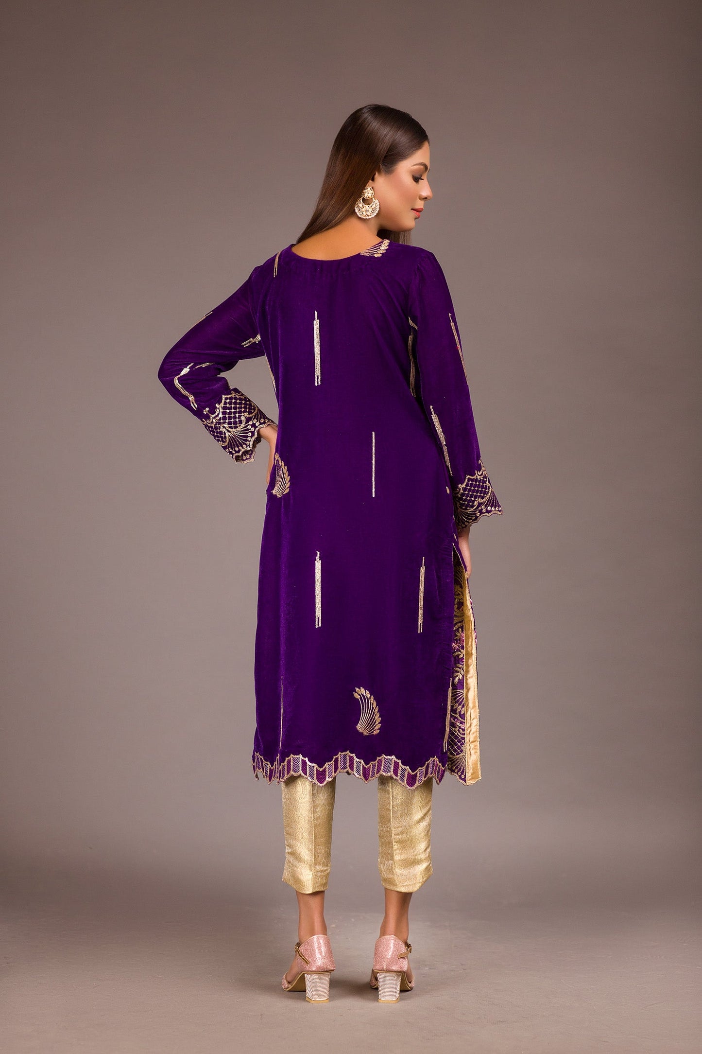 Dolt - Embroidered Velvet Unstitch Kurti