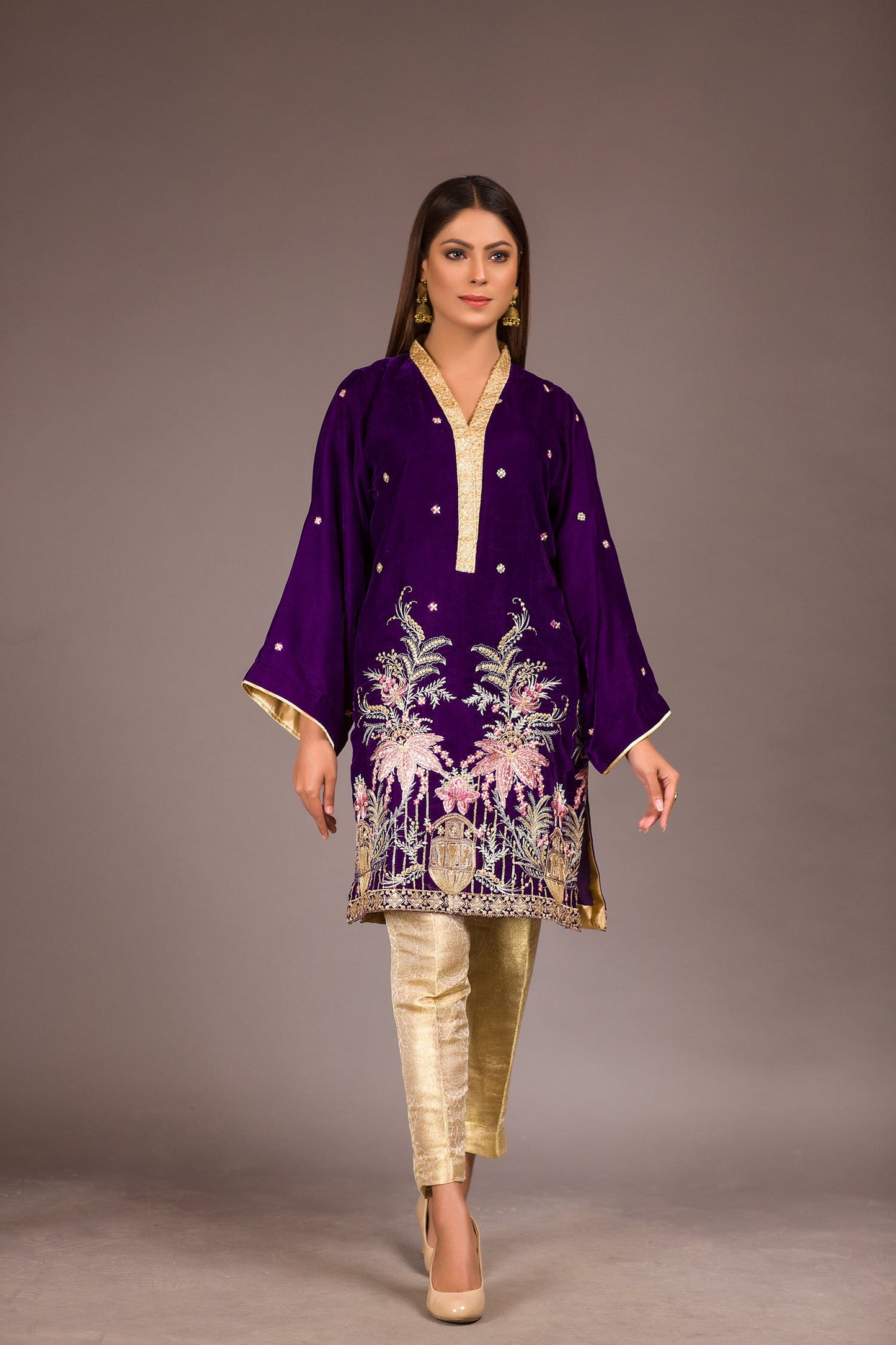 Ingoli - Embroidered Velvet Unstitch Kurti