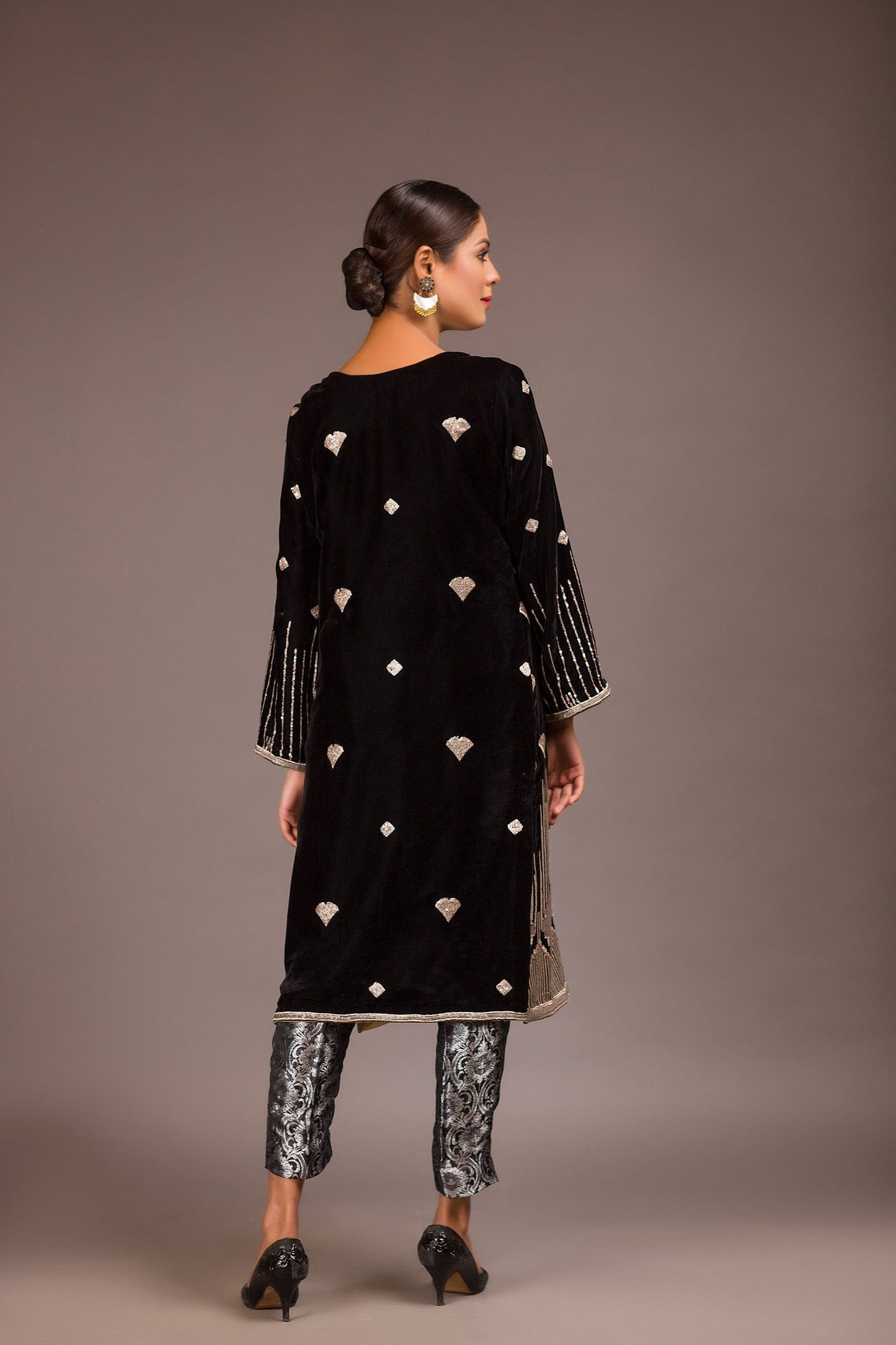 Marin Black - Embroidered Velvet Unstitch Kurti