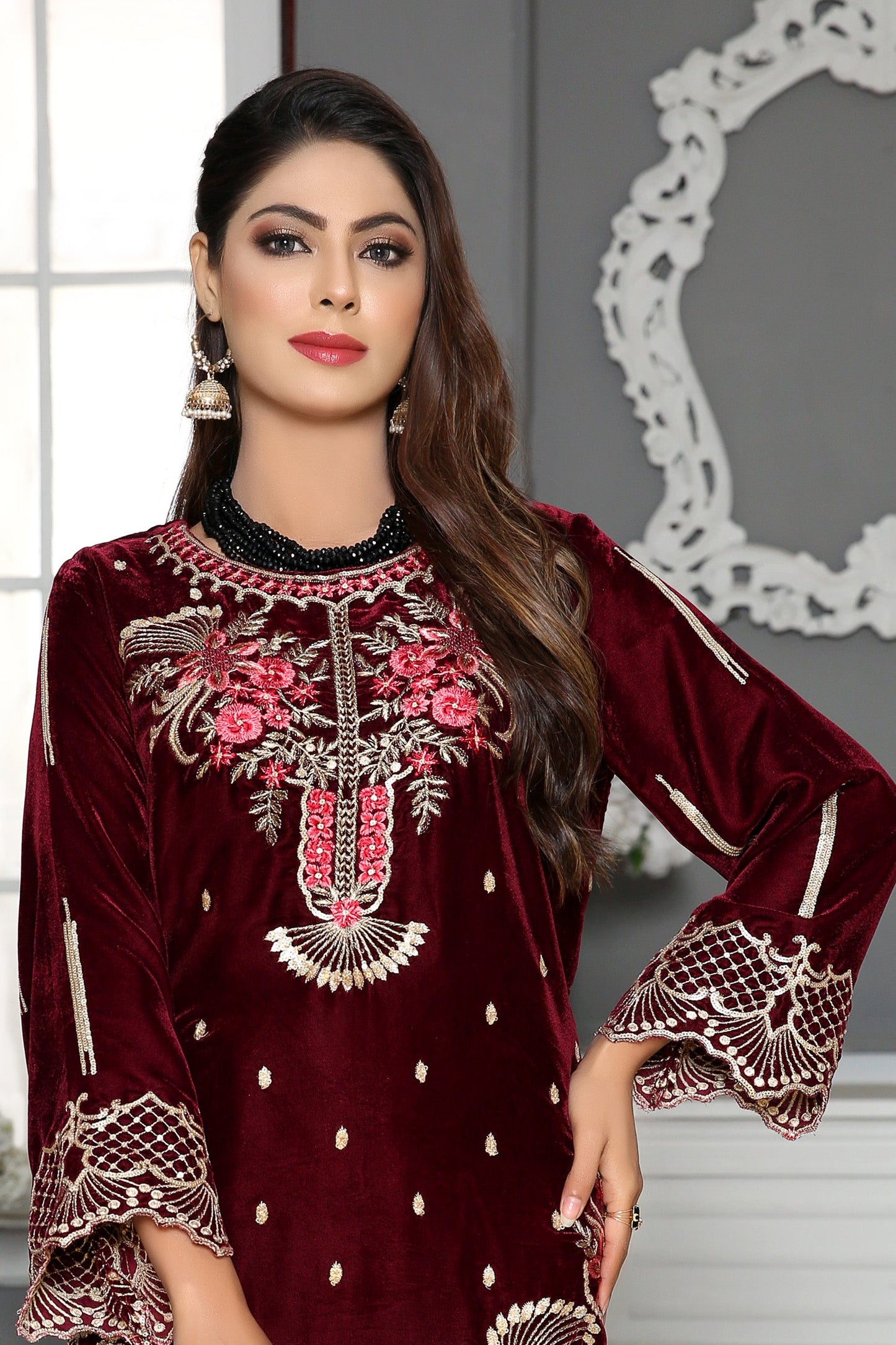 daylily- Embroidered Velvet Unstitch Kurti