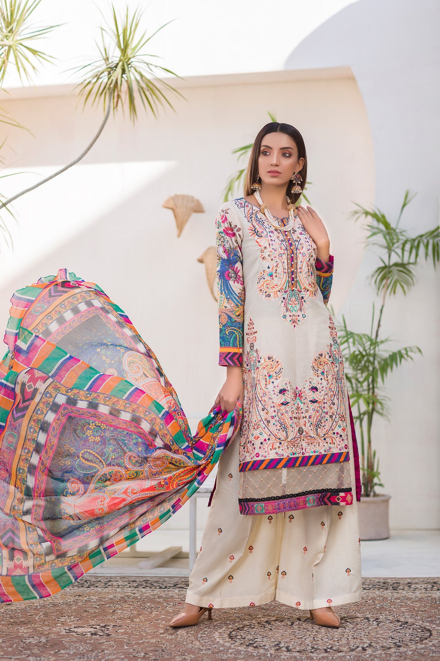 Cotula - Digital Embroidered Lawn Karandi
