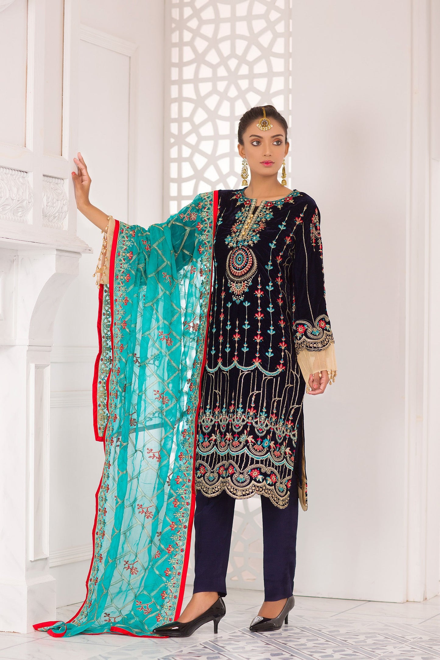 CARTIER - Luxury Embroidered Velvet 3PC