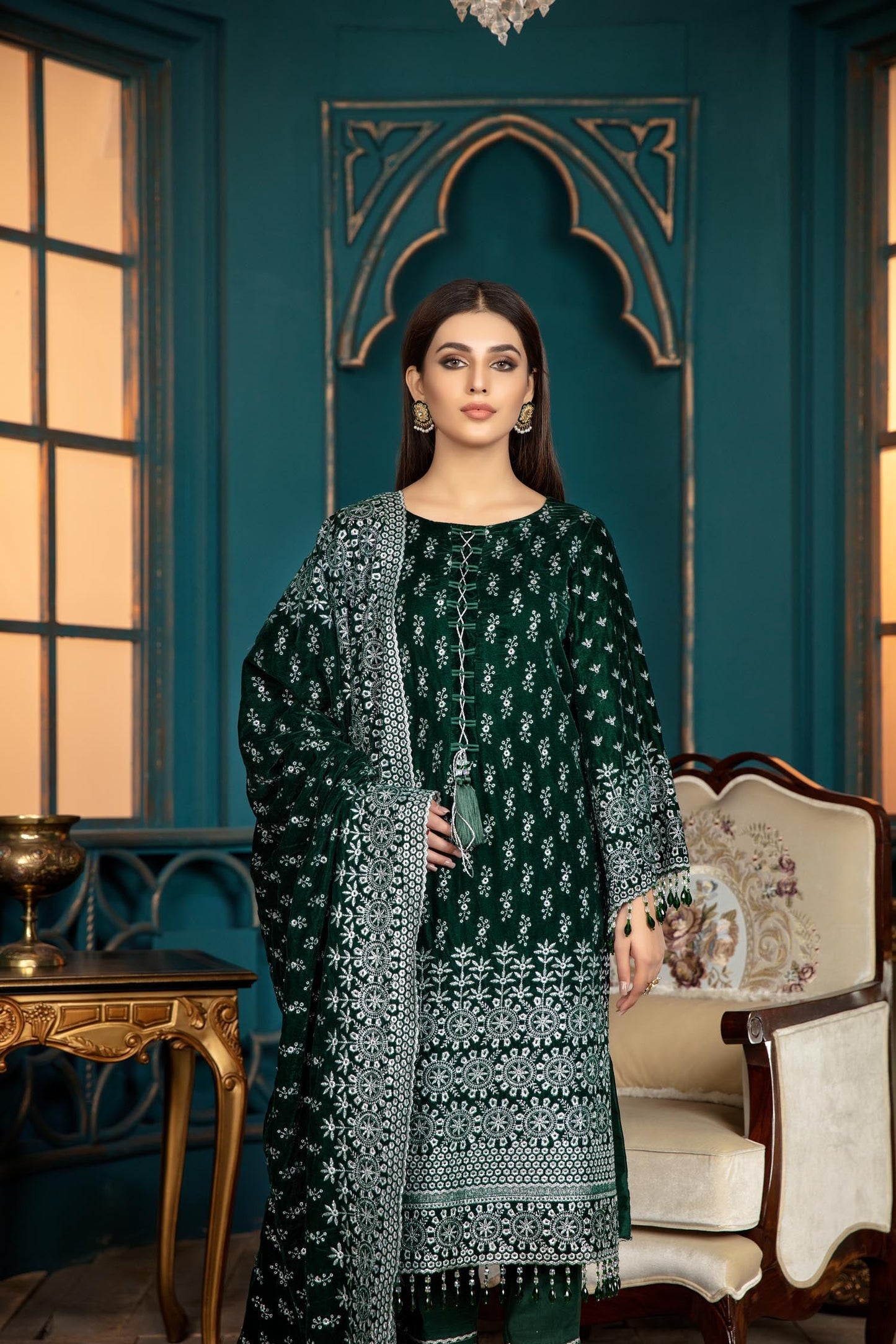 Gardenia - Embroidered Velvet 3 piece