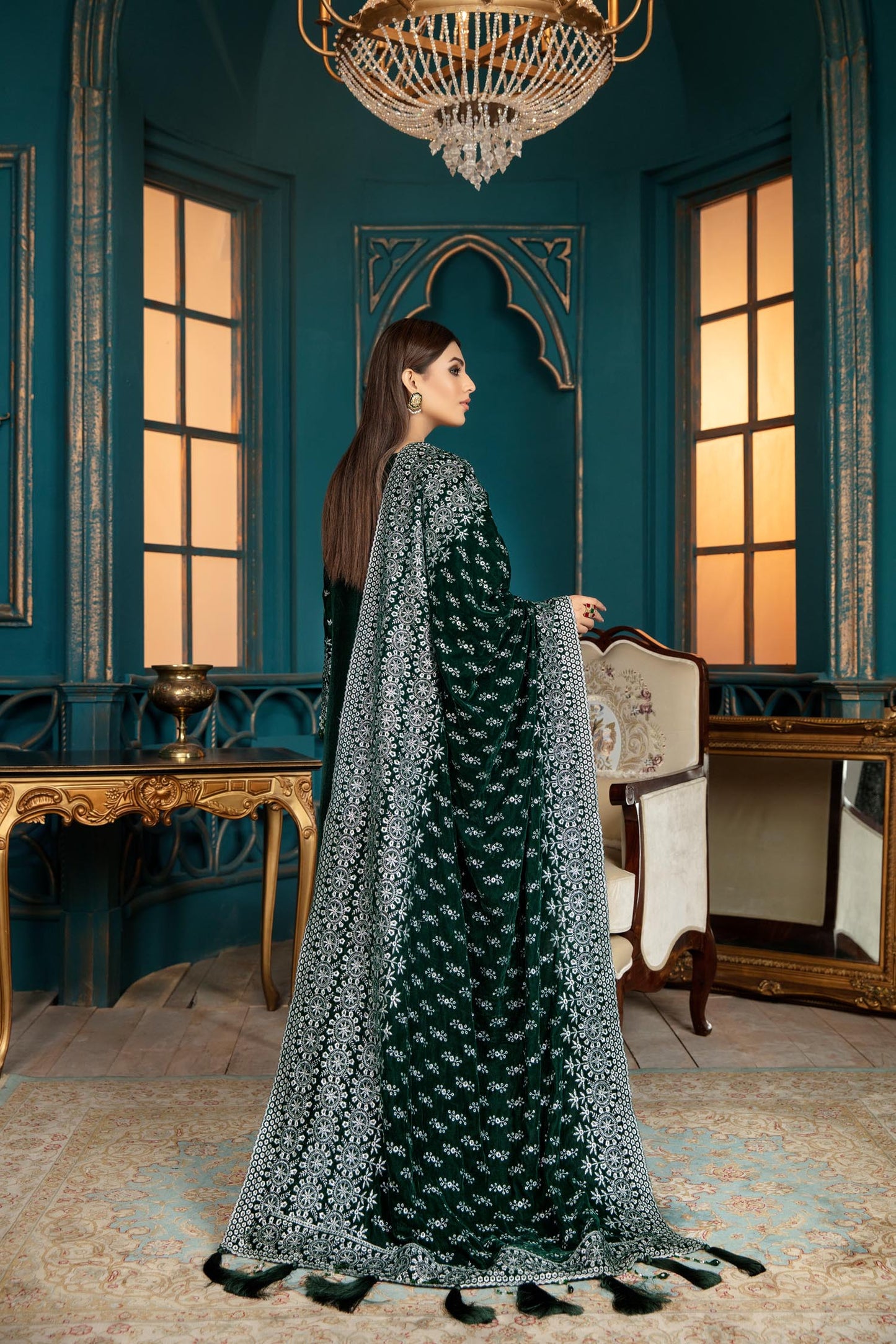 Gardenia - Embroidered Velvet 3 piece