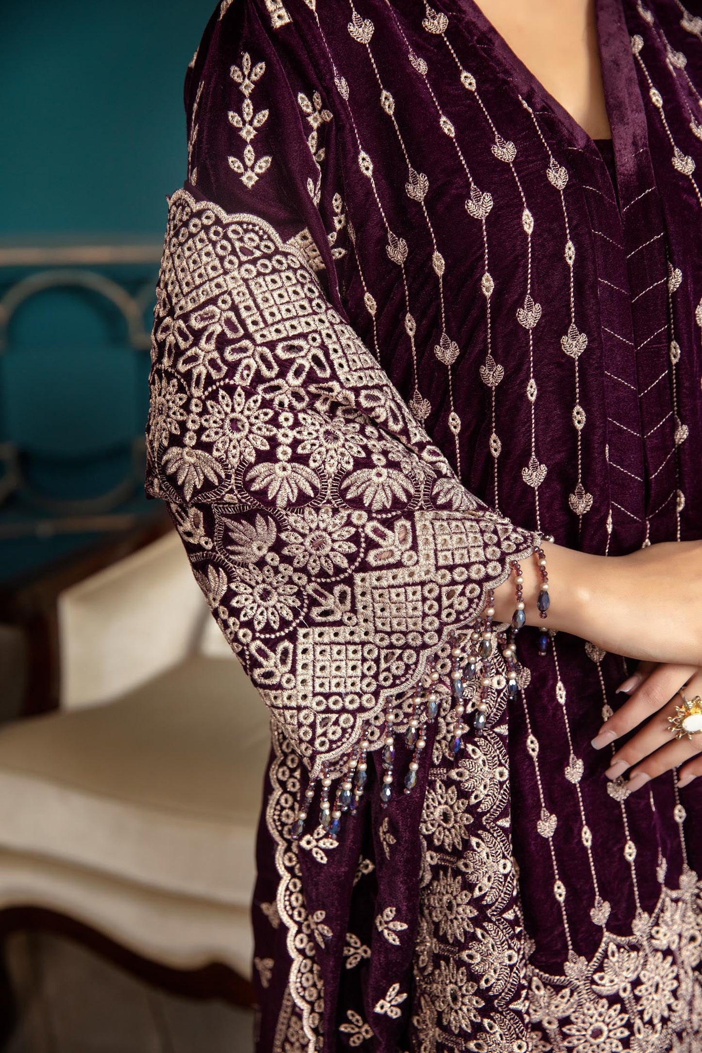 Daylily - Embroidered Velvet 3 piece