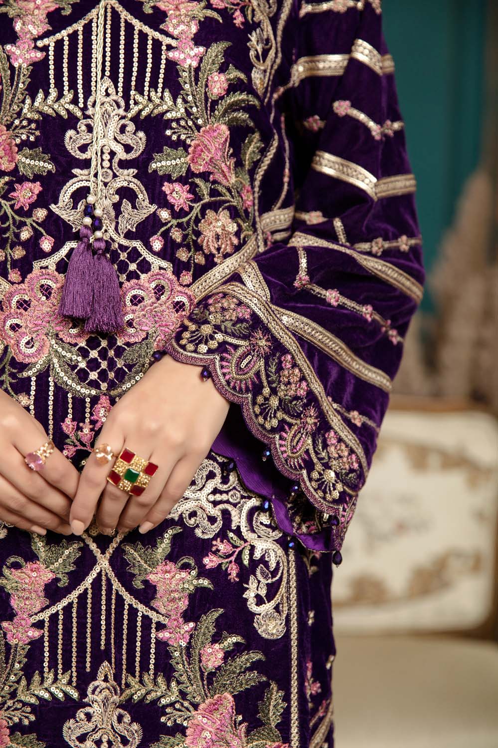 Crawl Flower - Stitched Embroidered Velvet 2PC