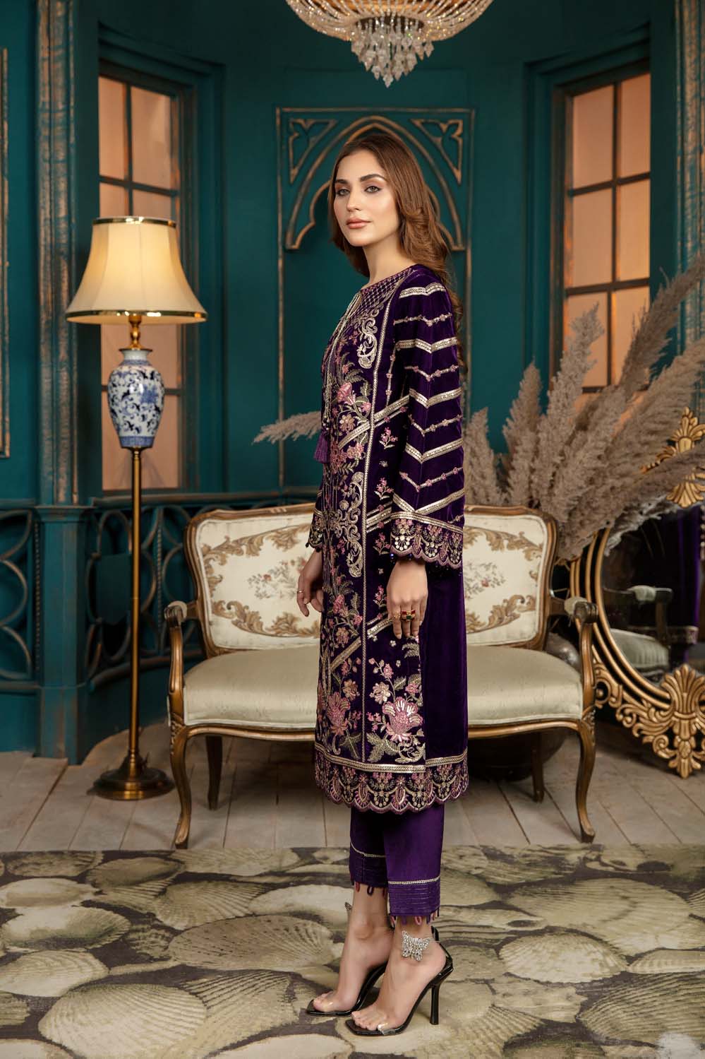 Crawl Flower - Stitched Embroidered Velvet 2PC