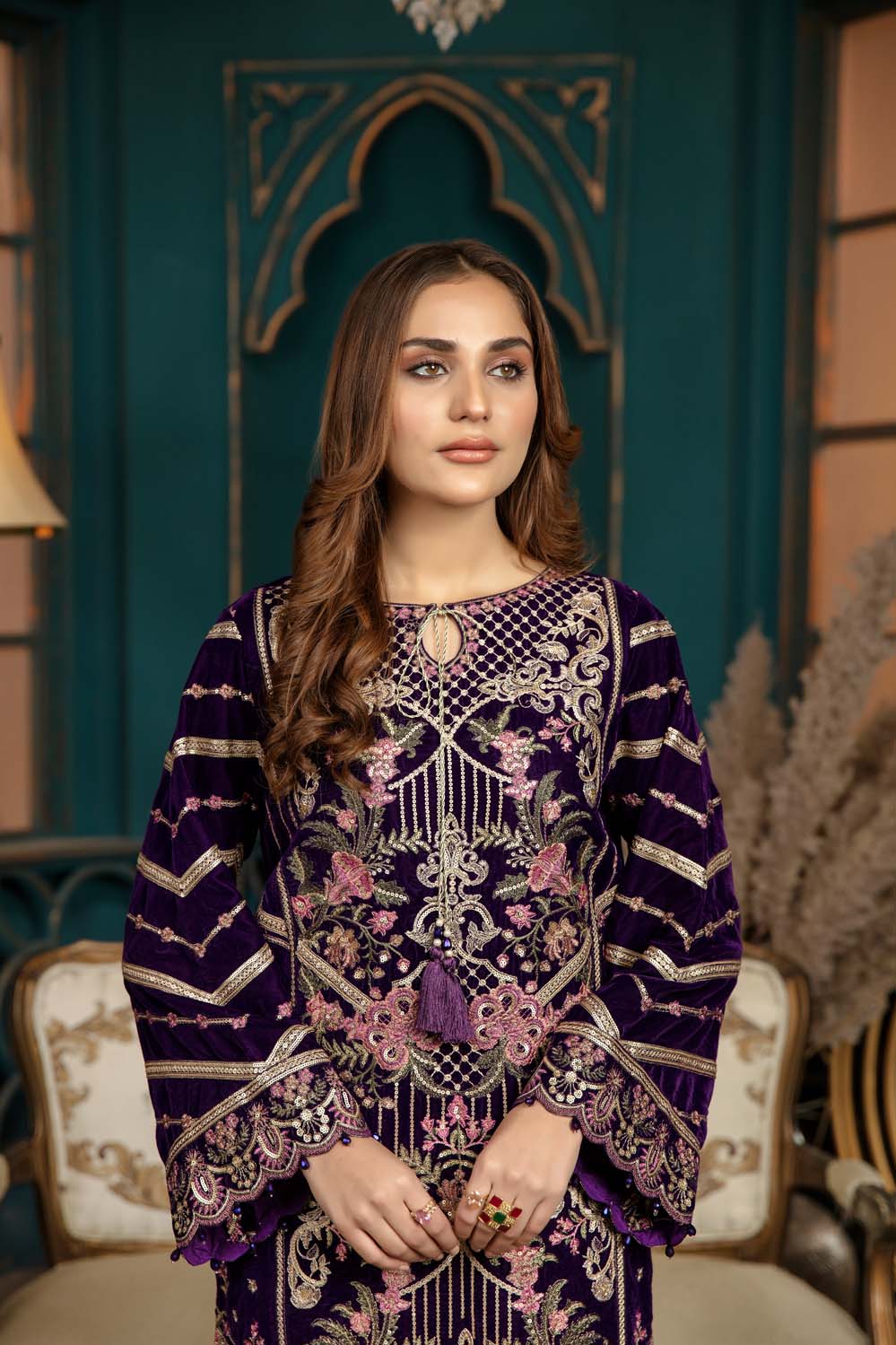 Crawl Flower - Stitched Embroidered Velvet 2PC