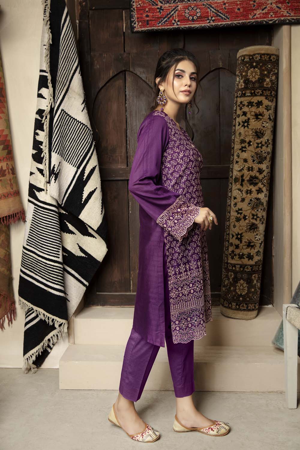 Rouge - Embroidered Chikankari Stitched Kurti